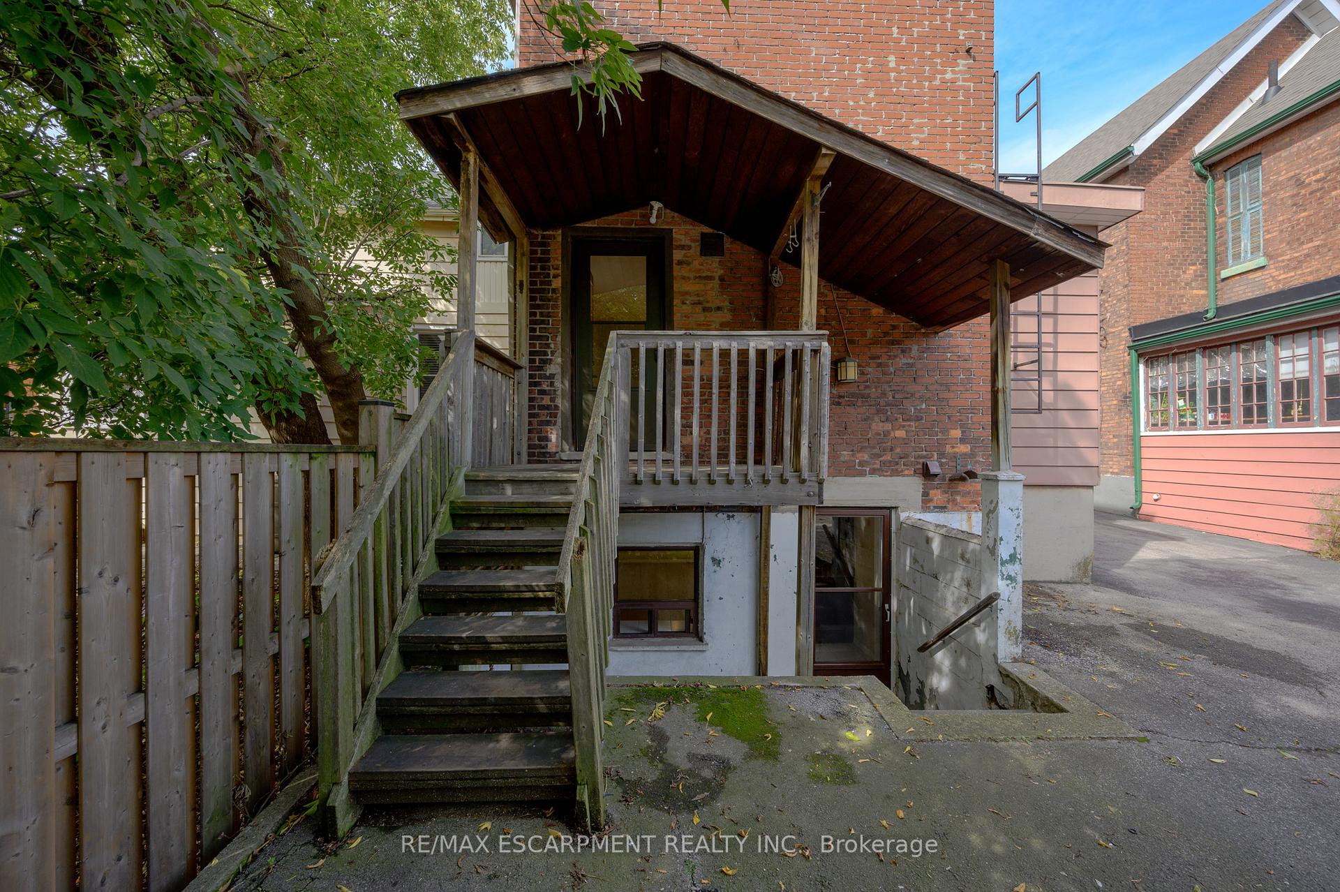 Photo 4 of Unit Main, 442 Mary Street, Hamilton, North End — HOMEH