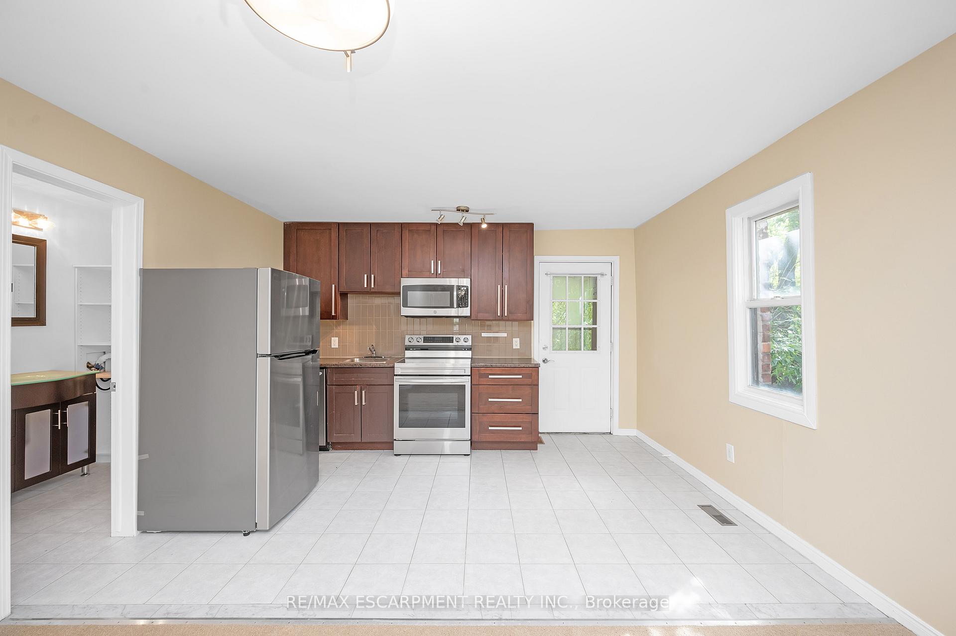 Photo 7 of Unit Main, 442 Mary Street, Hamilton, North End — HOMEH