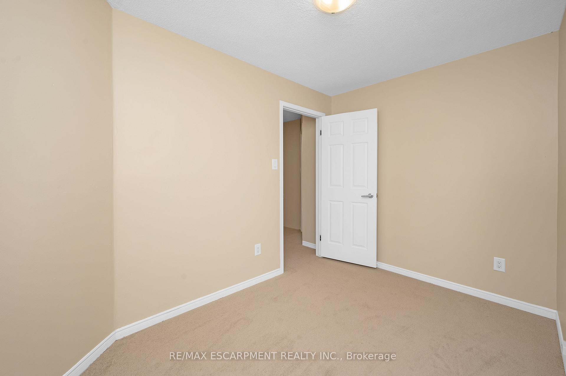 Photo 14 of Unit Main, 442 Mary Street, Hamilton, North End — HOMEH