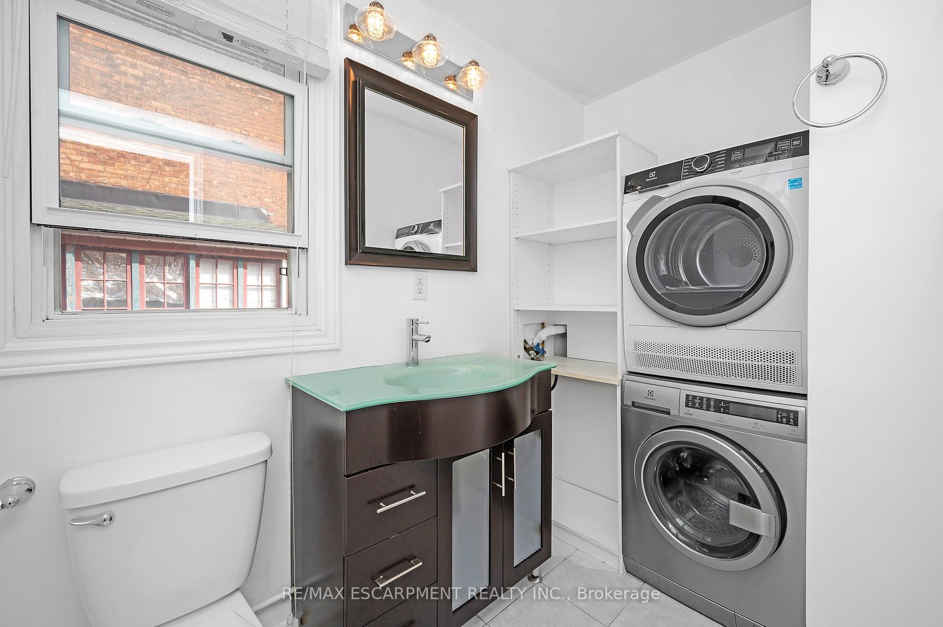 Photo 15 of Unit Main, 442 Mary Street, Hamilton, North End — HOMEH