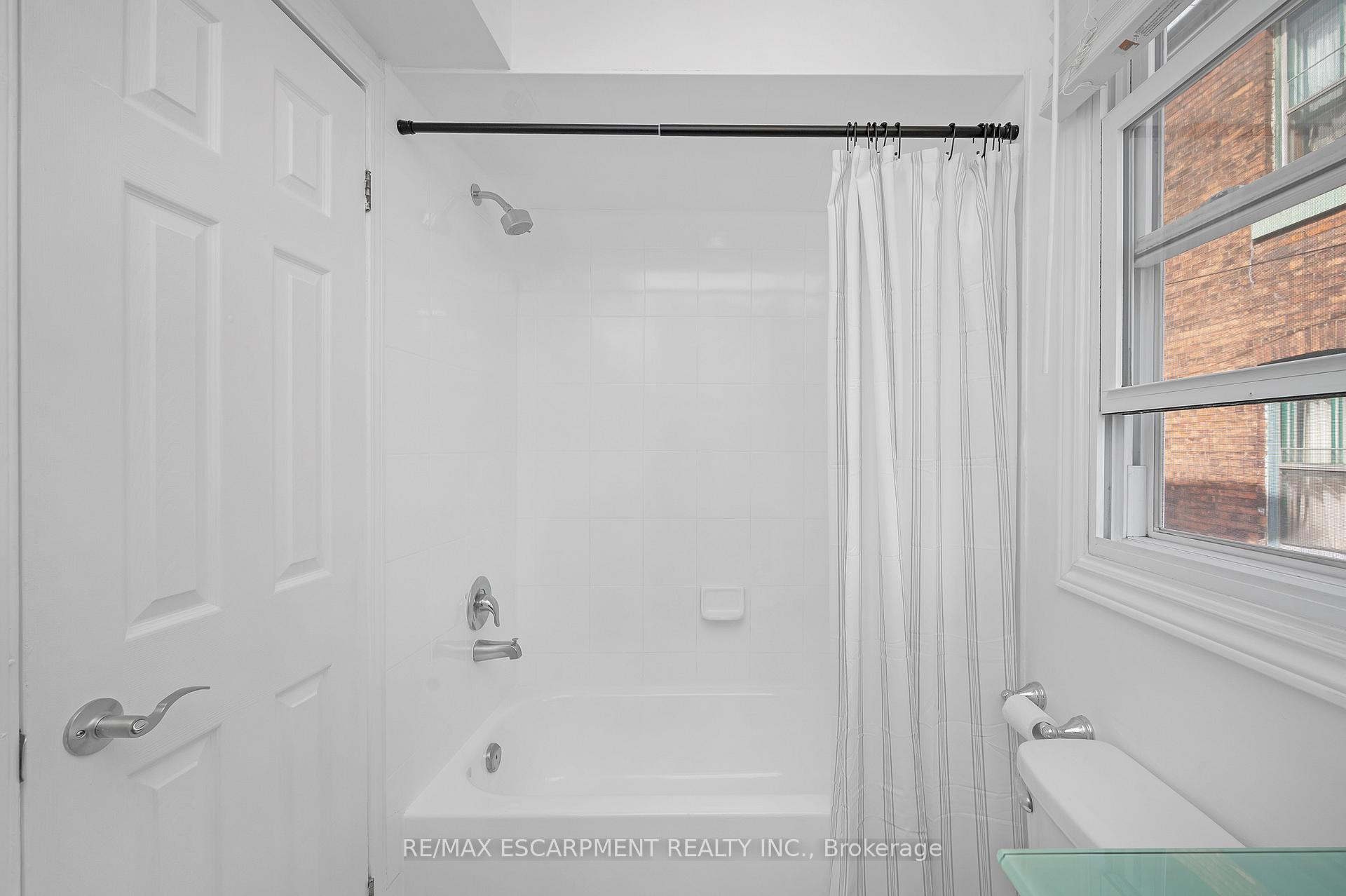 Photo 16 of Unit Main, 442 Mary Street, Hamilton, North End — HOMEH