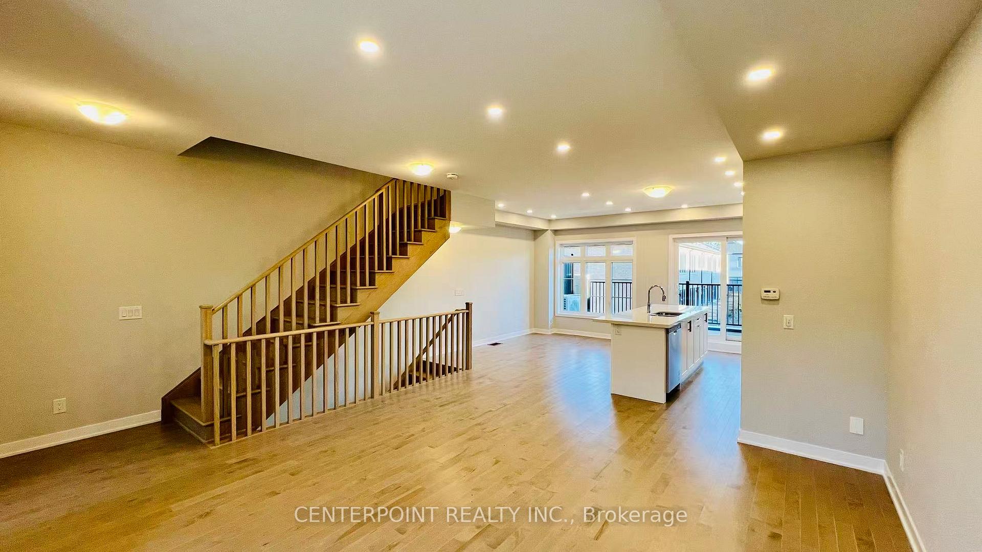 Photo 5 of 47 York Downs Boulevard, Markham, Angus Glen — HOMEH