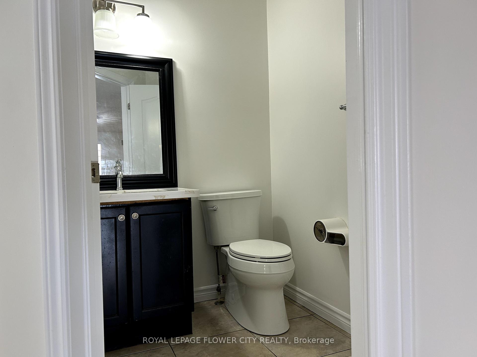 Photo 10 of 956 Bianca Court, Kitchener, Huron Park — HOMEH