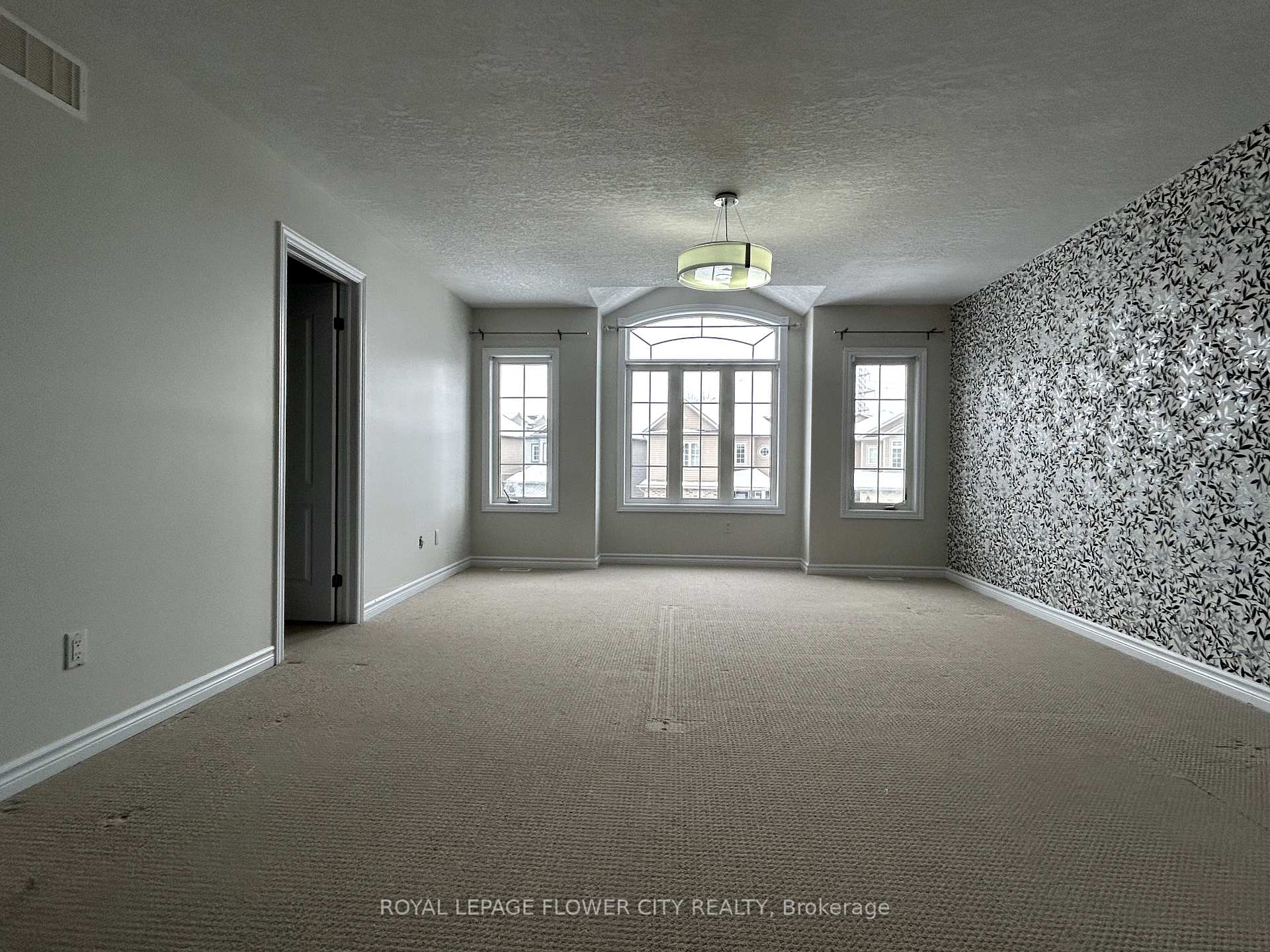 Photo 14 of 956 Bianca Court, Kitchener, Huron Park — HOMEH