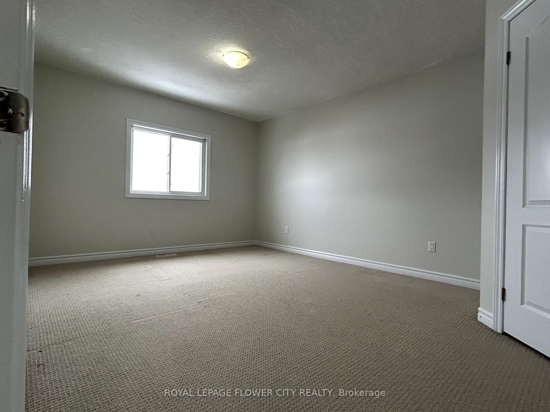 Photo 19 of 956 Bianca Court, Kitchener, Huron Park — HOMEH