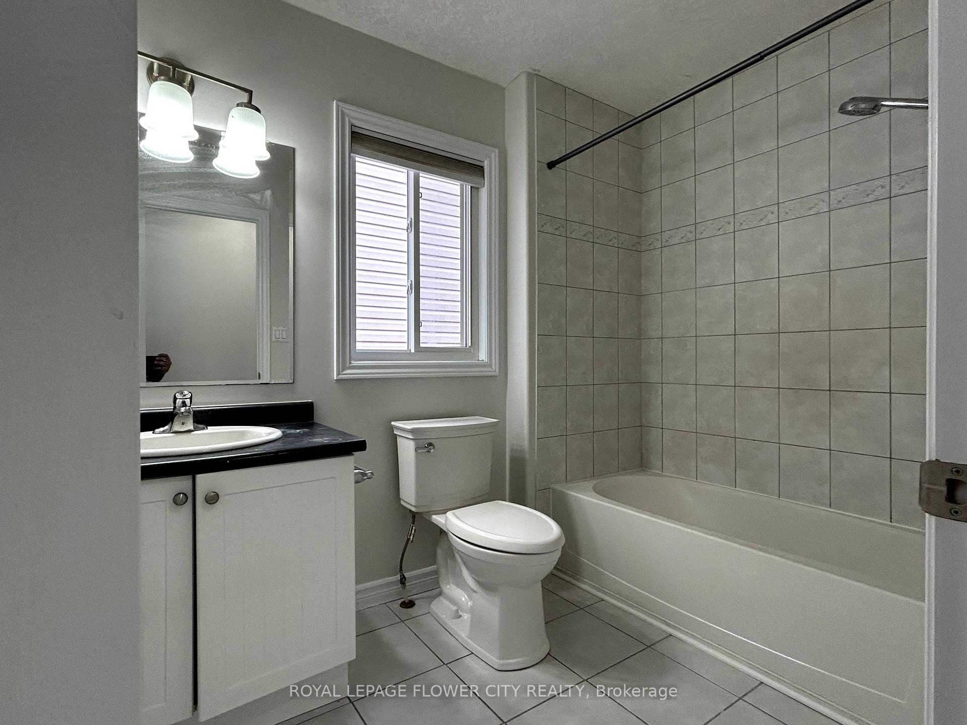 Photo 21 of 956 Bianca Court, Kitchener, Huron Park — HOMEH