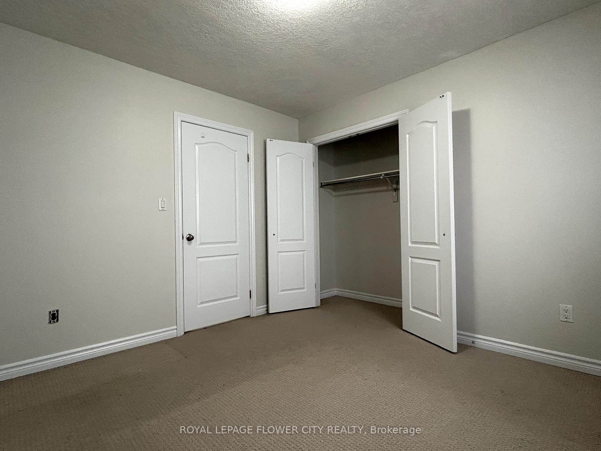 Photo 22 of 956 Bianca Court, Kitchener, Huron Park — HOMEH