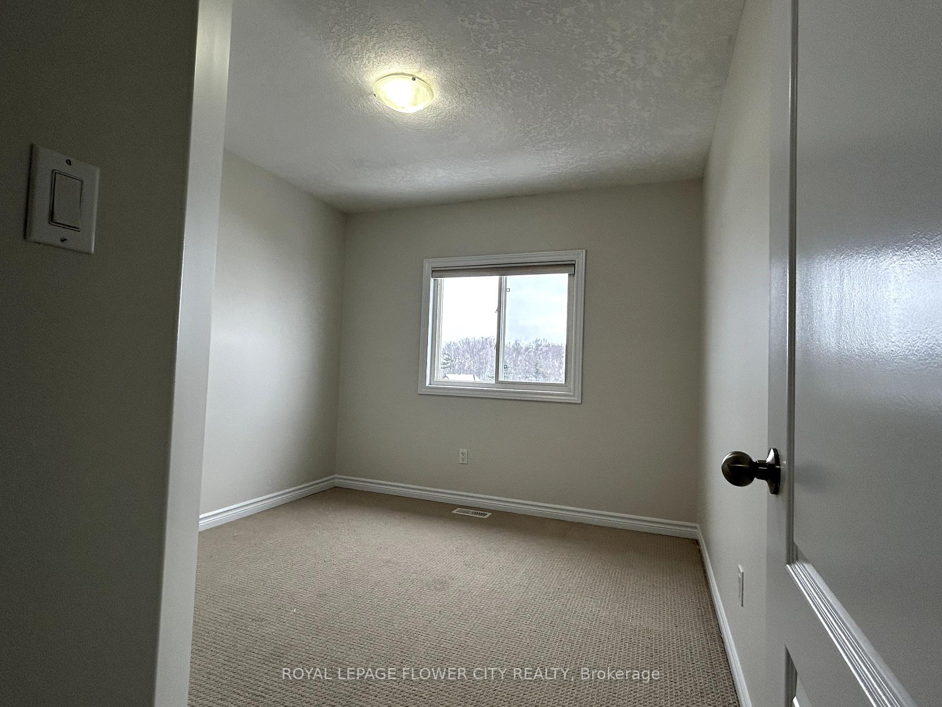 Photo 23 of 956 Bianca Court, Kitchener, Huron Park — HOMEH