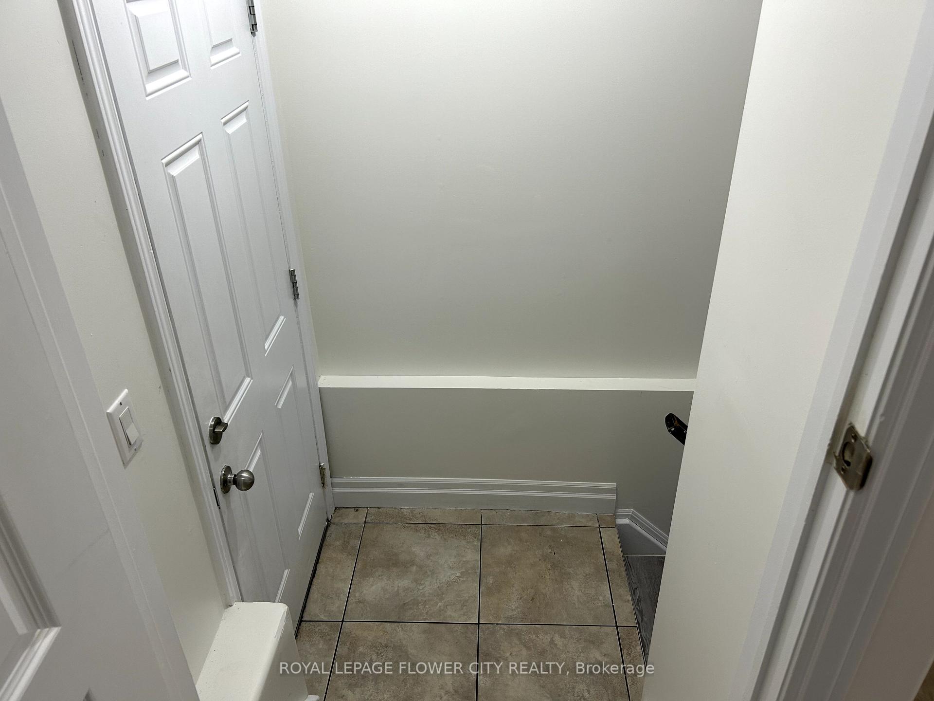 Photo 30 of 956 Bianca Court, Kitchener, Huron Park — HOMEH
