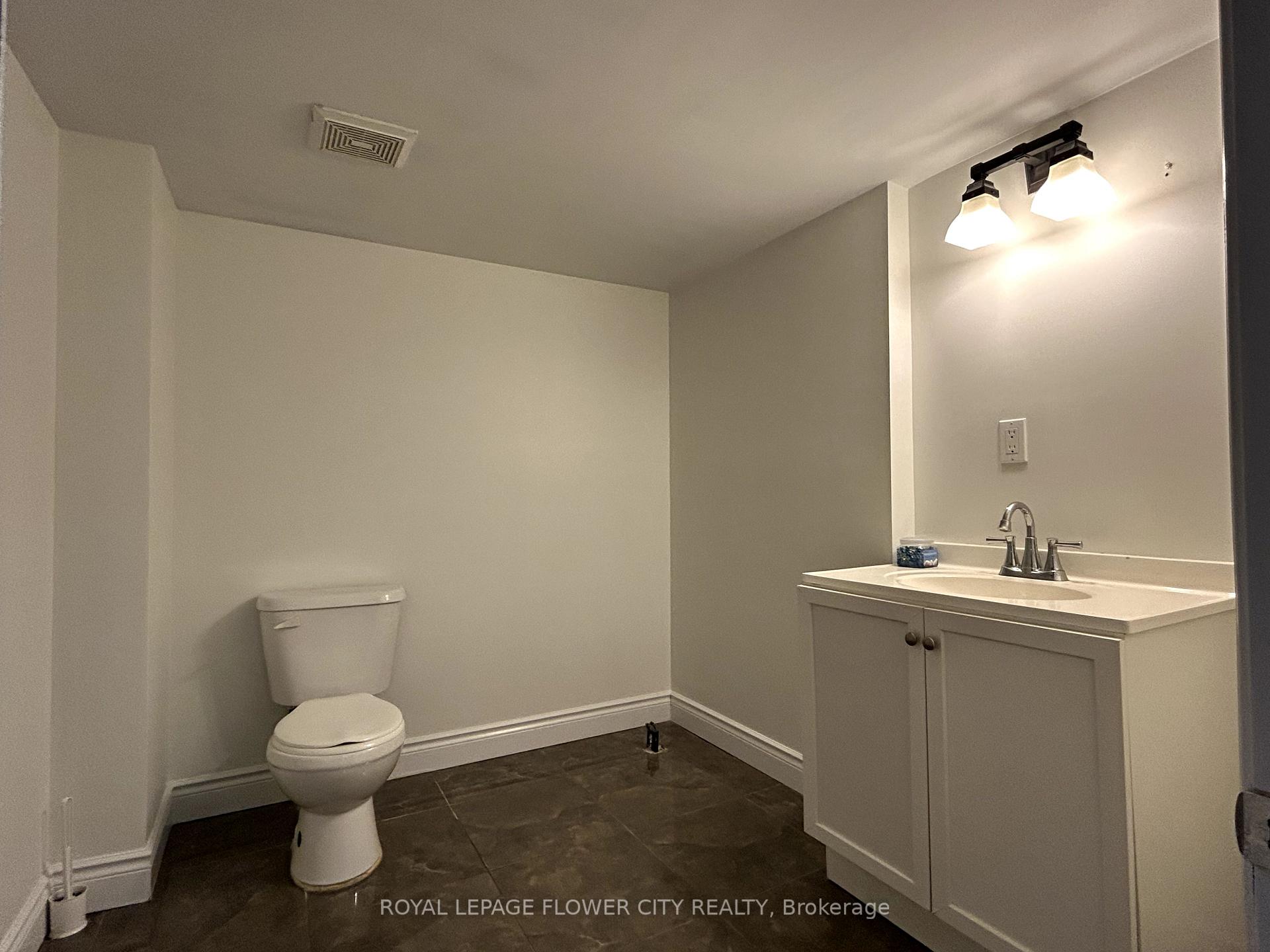 Photo 34 of 956 Bianca Court, Kitchener, Huron Park — HOMEH