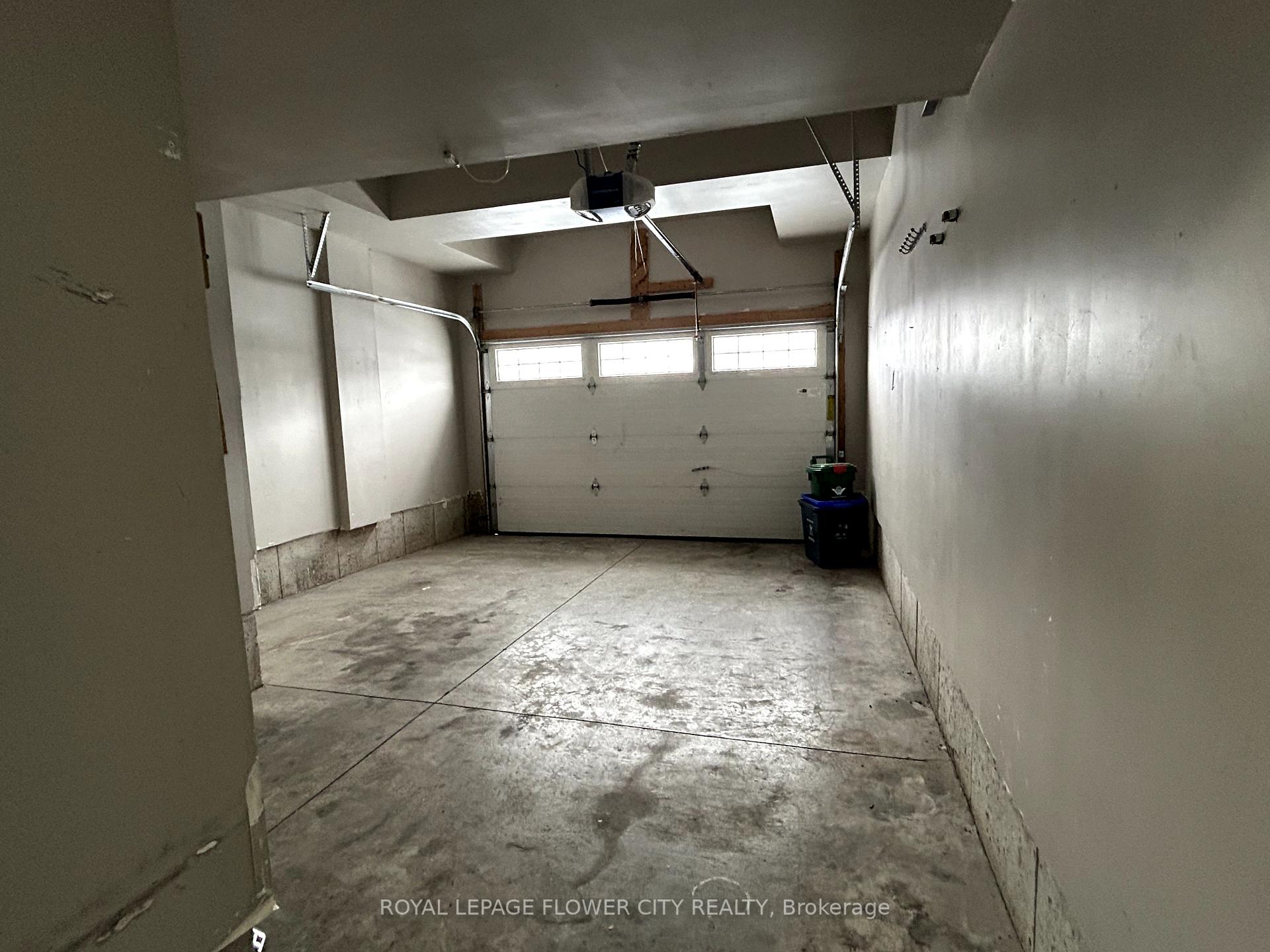 Photo 36 of 956 Bianca Court, Kitchener, Huron Park — HOMEH