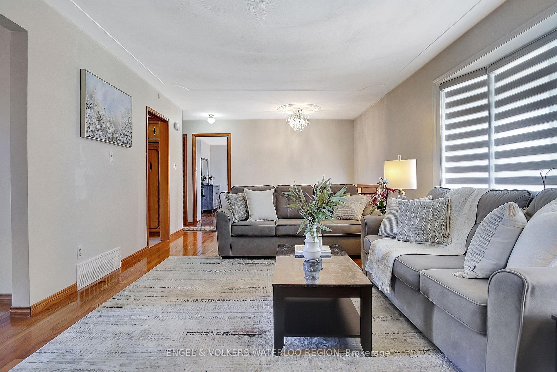Photo 6 of 137 Wimbleton Crescent, Kitchener — HOMEH