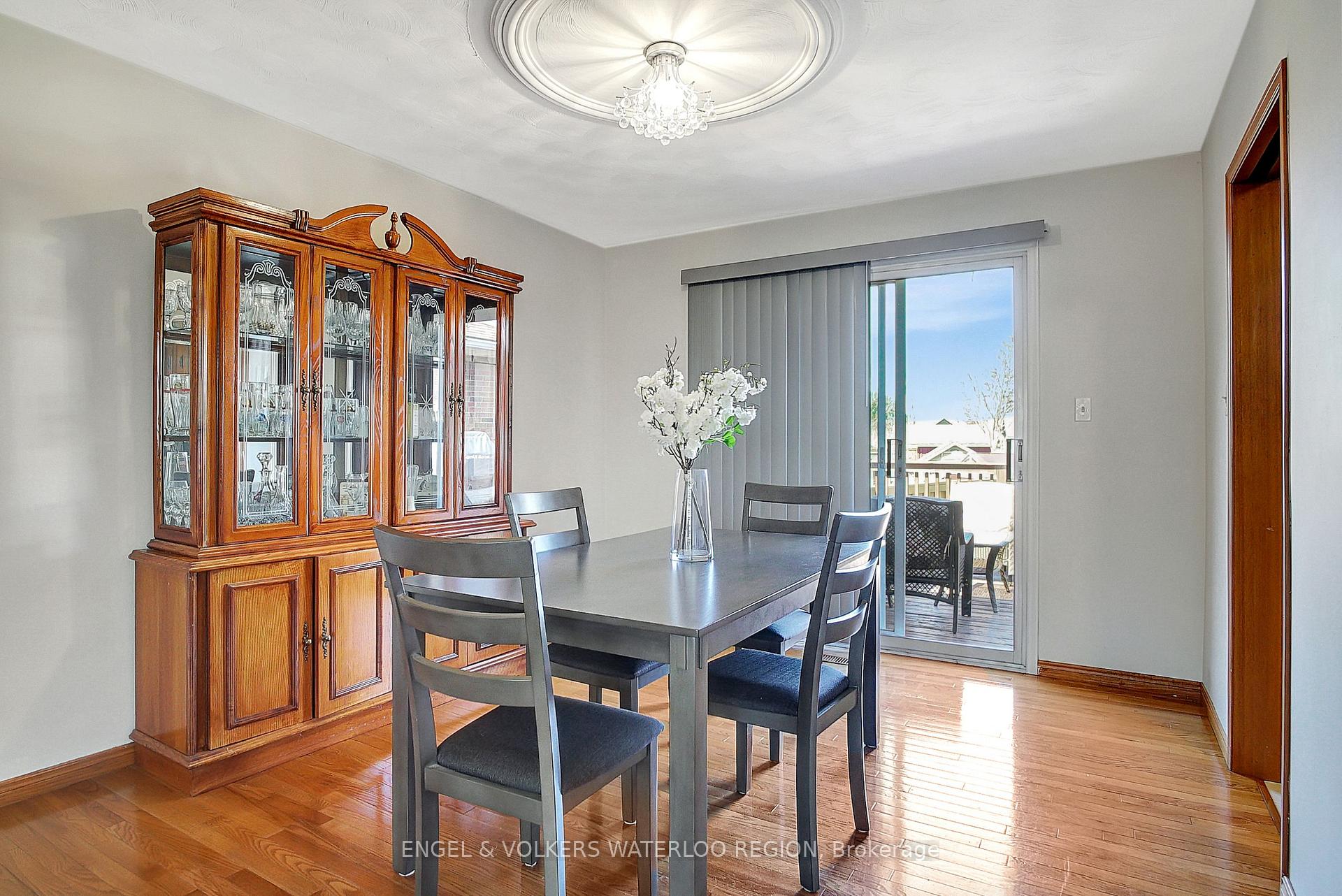 Photo 12 of 137 Wimbleton Crescent, Kitchener — HOMEH