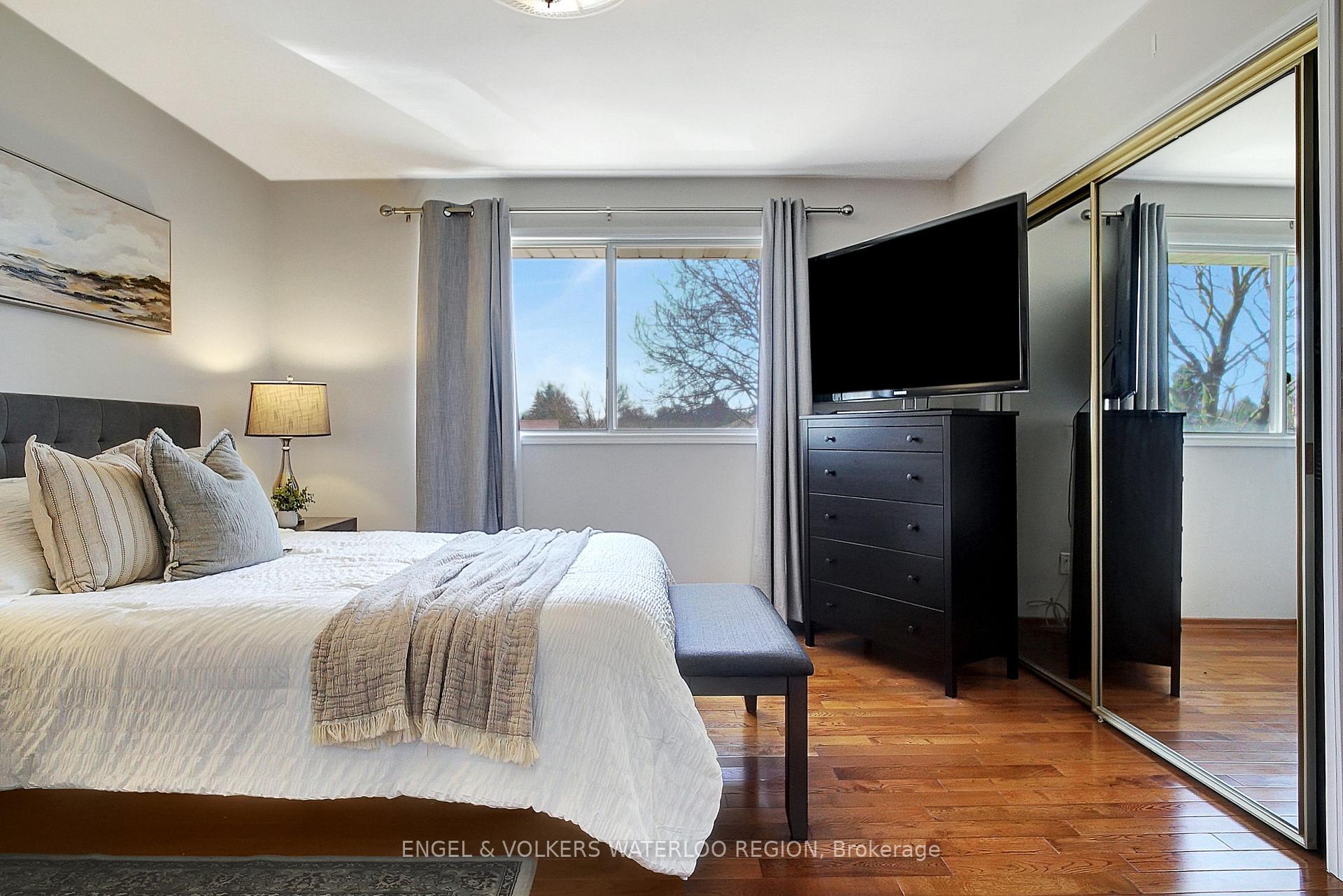 Photo 21 of 137 Wimbleton Crescent, Kitchener — HOMEH