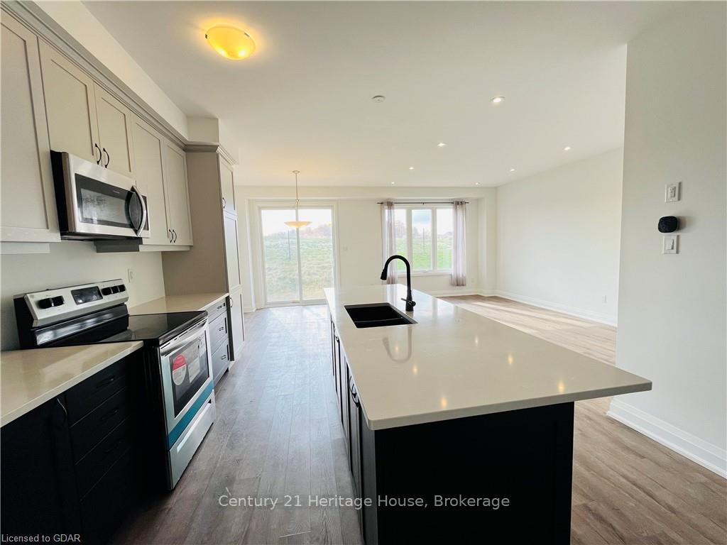 Photo 12 of 216 Histand Trail, Kitchener — HOMEH