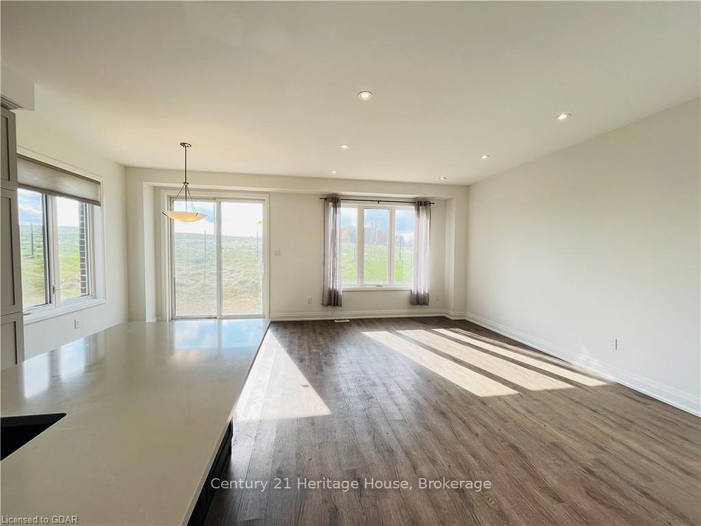 Photo 13 of 216 Histand Trail, Kitchener — HOMEH