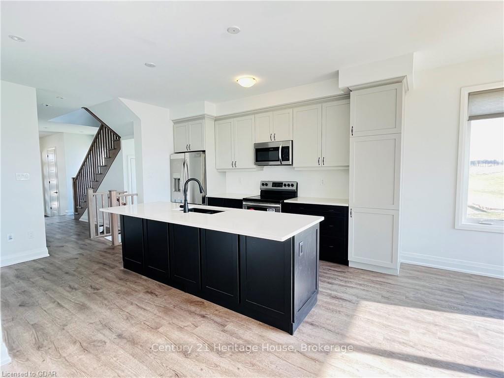 Photo 16 of 216 Histand Trail, Kitchener — HOMEH
