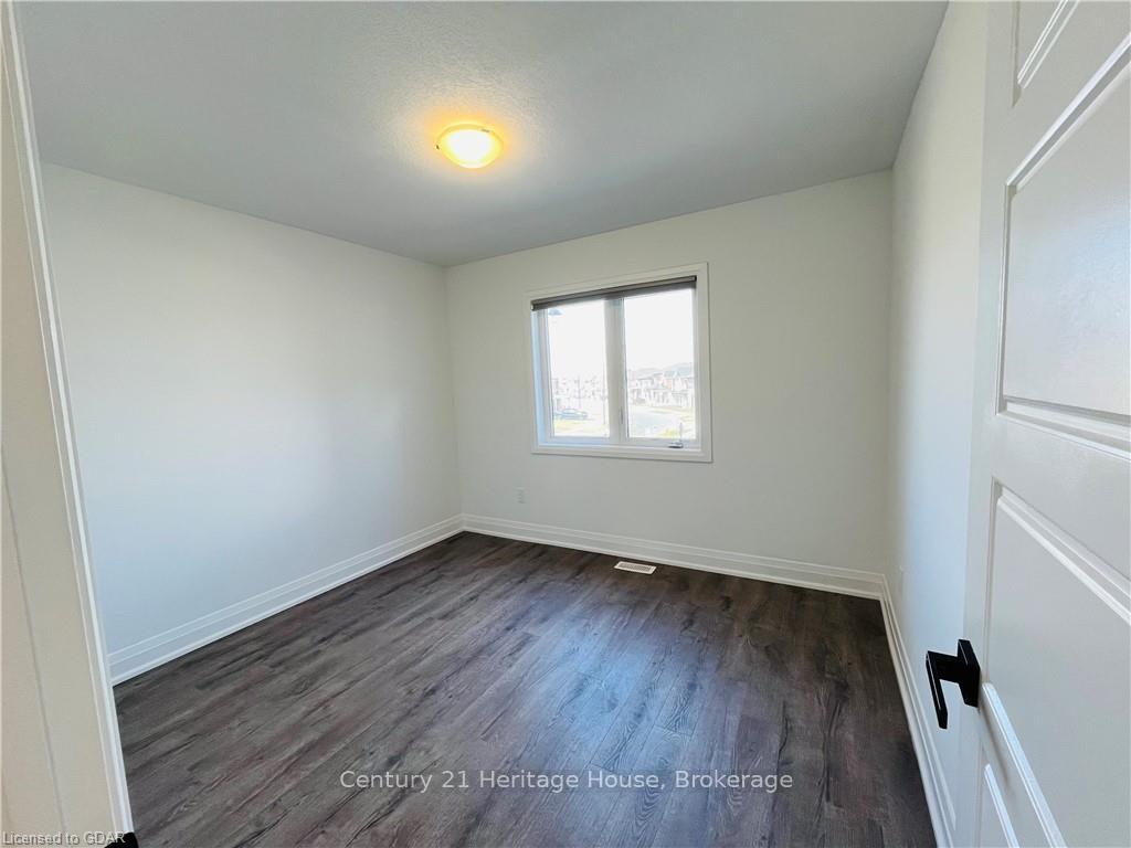 Photo 31 of 216 Histand Trail, Kitchener — HOMEH