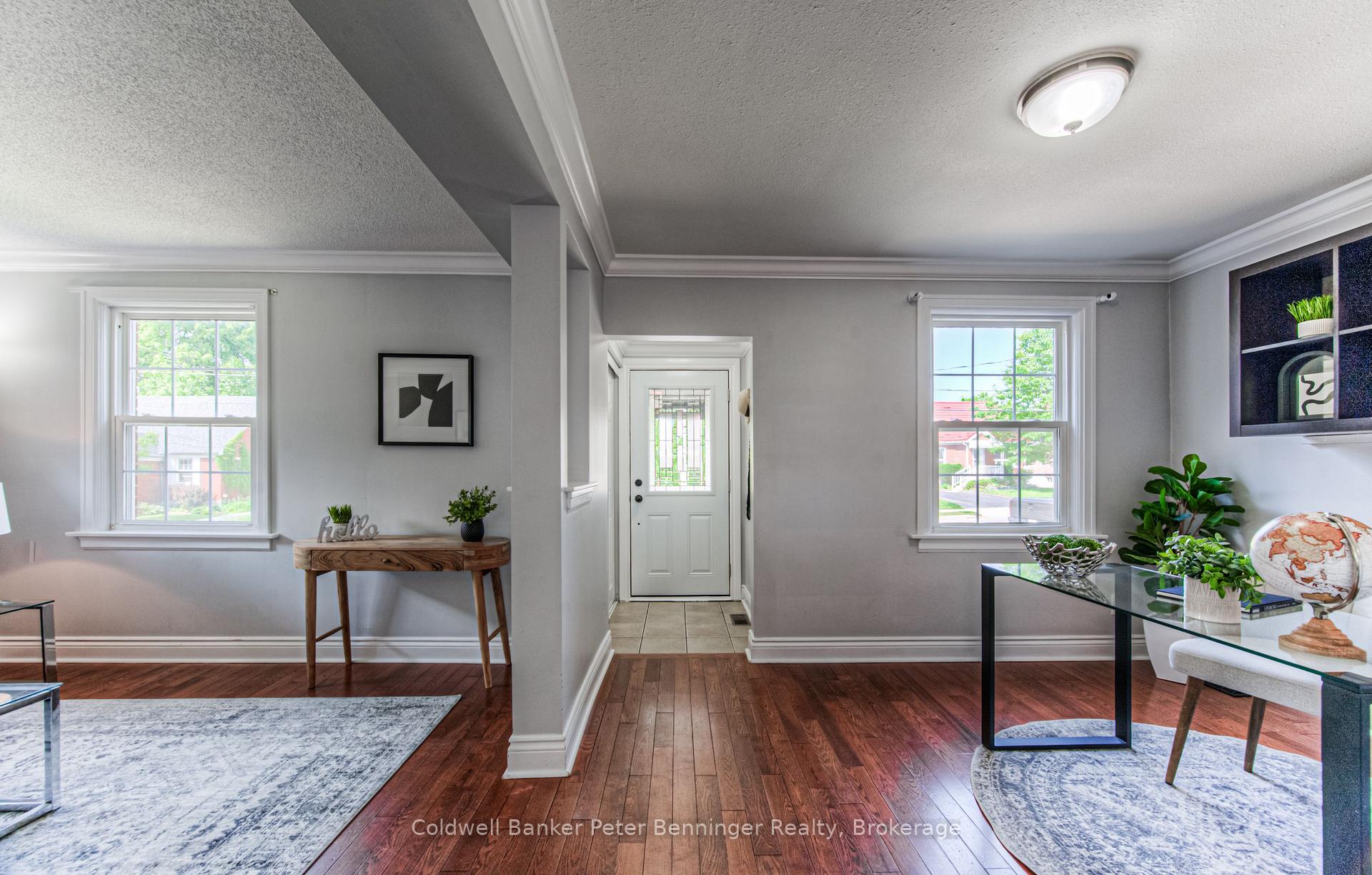 Photo 3 of 48 Ellis Avenue, Kitchener — HOMEH