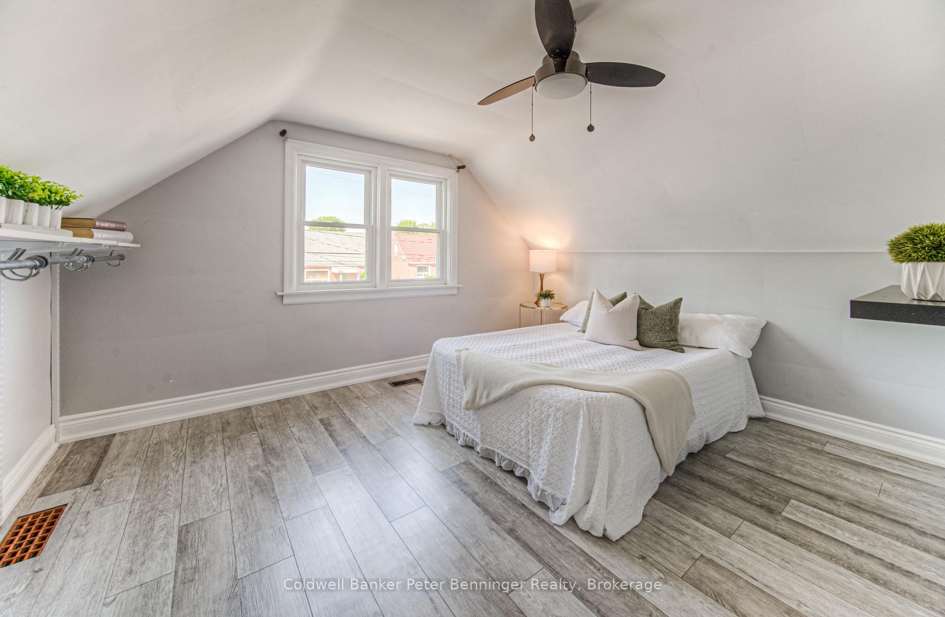 Photo 15 of 48 Ellis Avenue, Kitchener — HOMEH