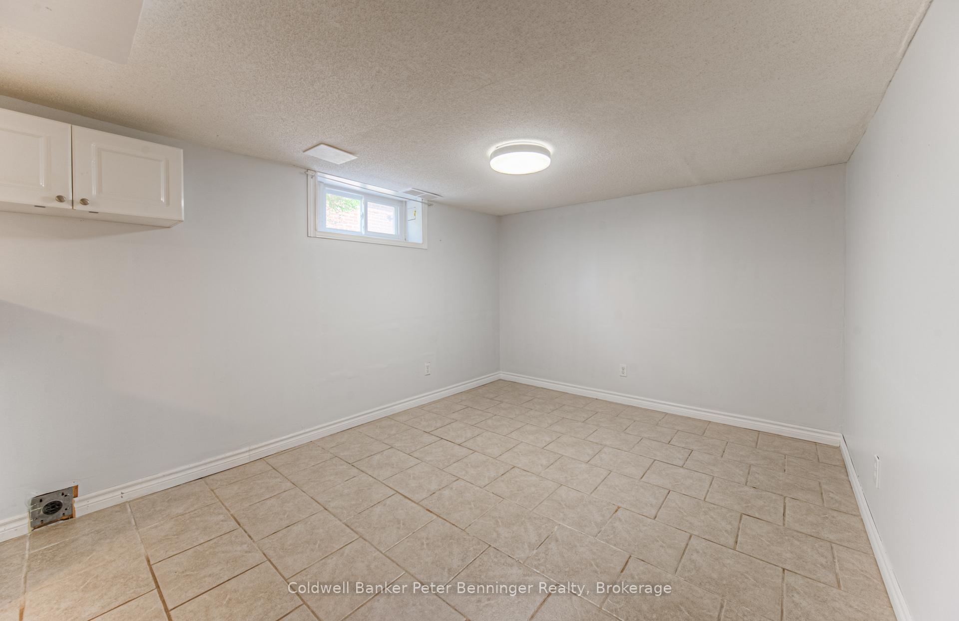 Photo 22 of 48 Ellis Avenue, Kitchener — HOMEH