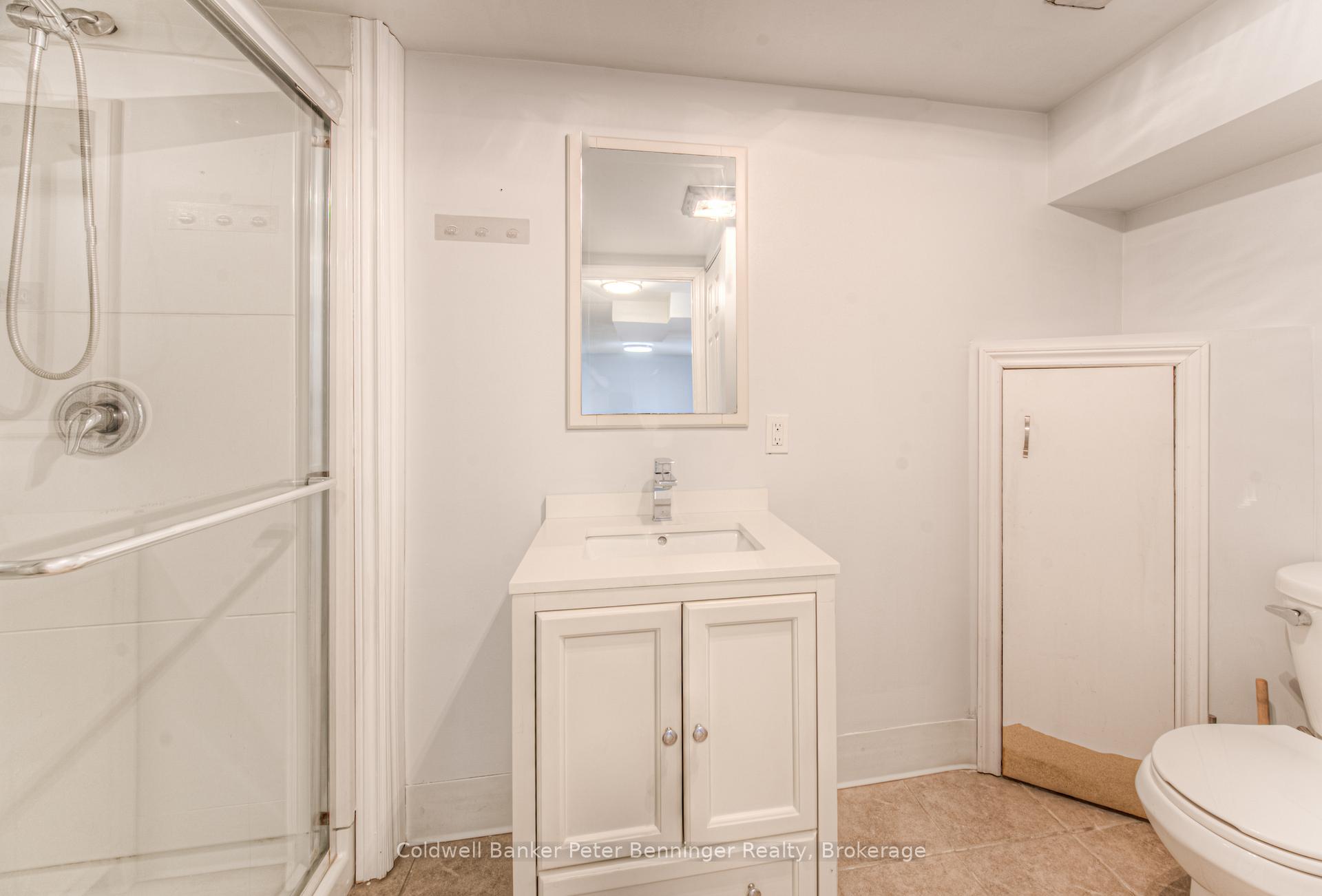 Photo 25 of 48 Ellis Avenue, Kitchener — HOMEH
