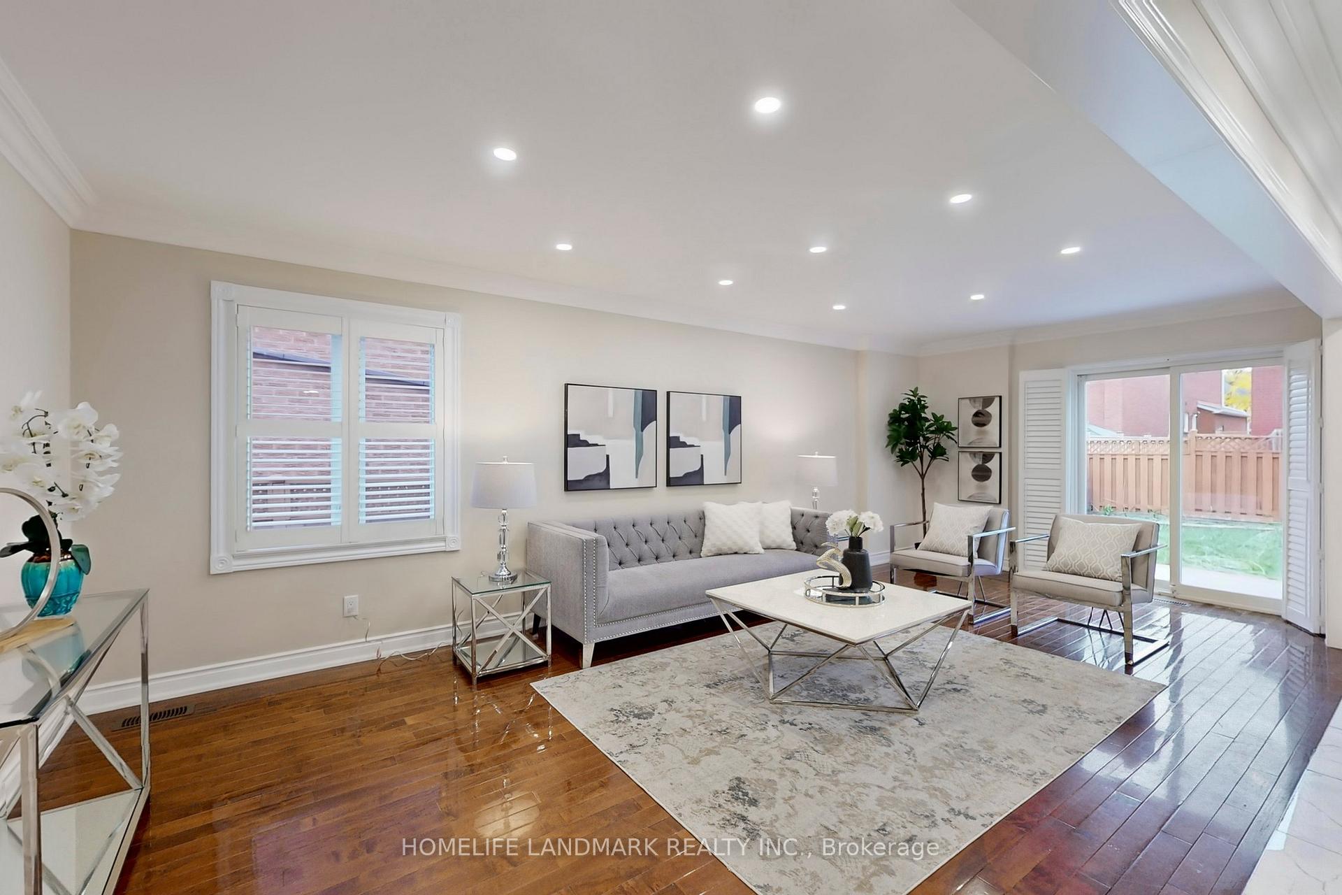 Photo 4 of 5 Irenemount Crescent, Markham, Middlefield — HOMEH