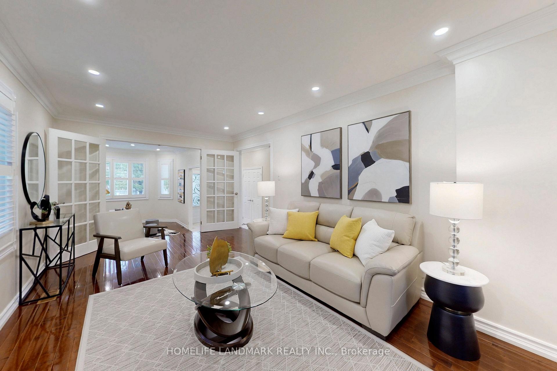 Photo 10 of 5 Irenemount Crescent, Markham, Middlefield — HOMEH