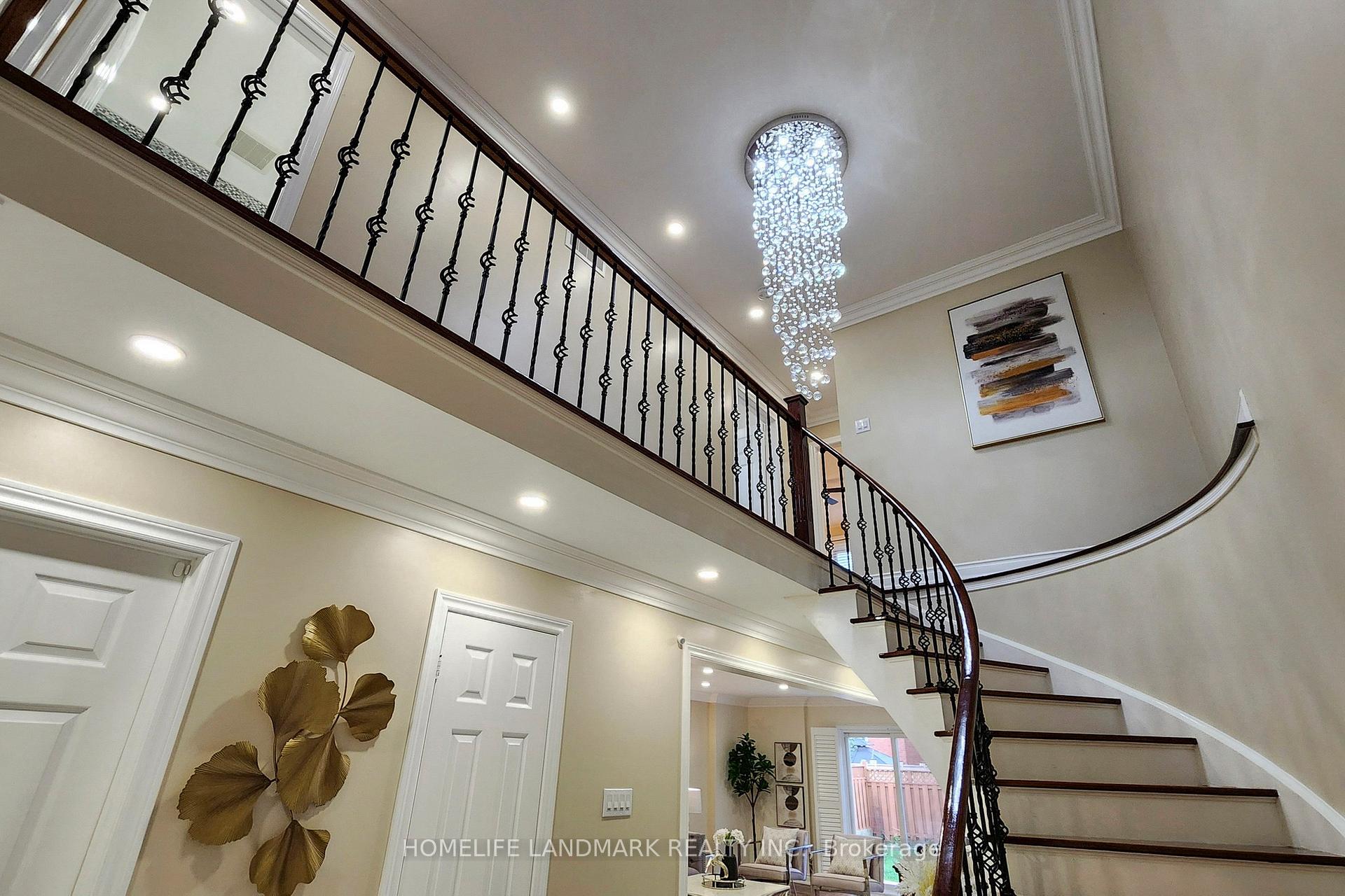 Photo 25 of 5 Irenemount Crescent, Markham, Middlefield — HOMEH