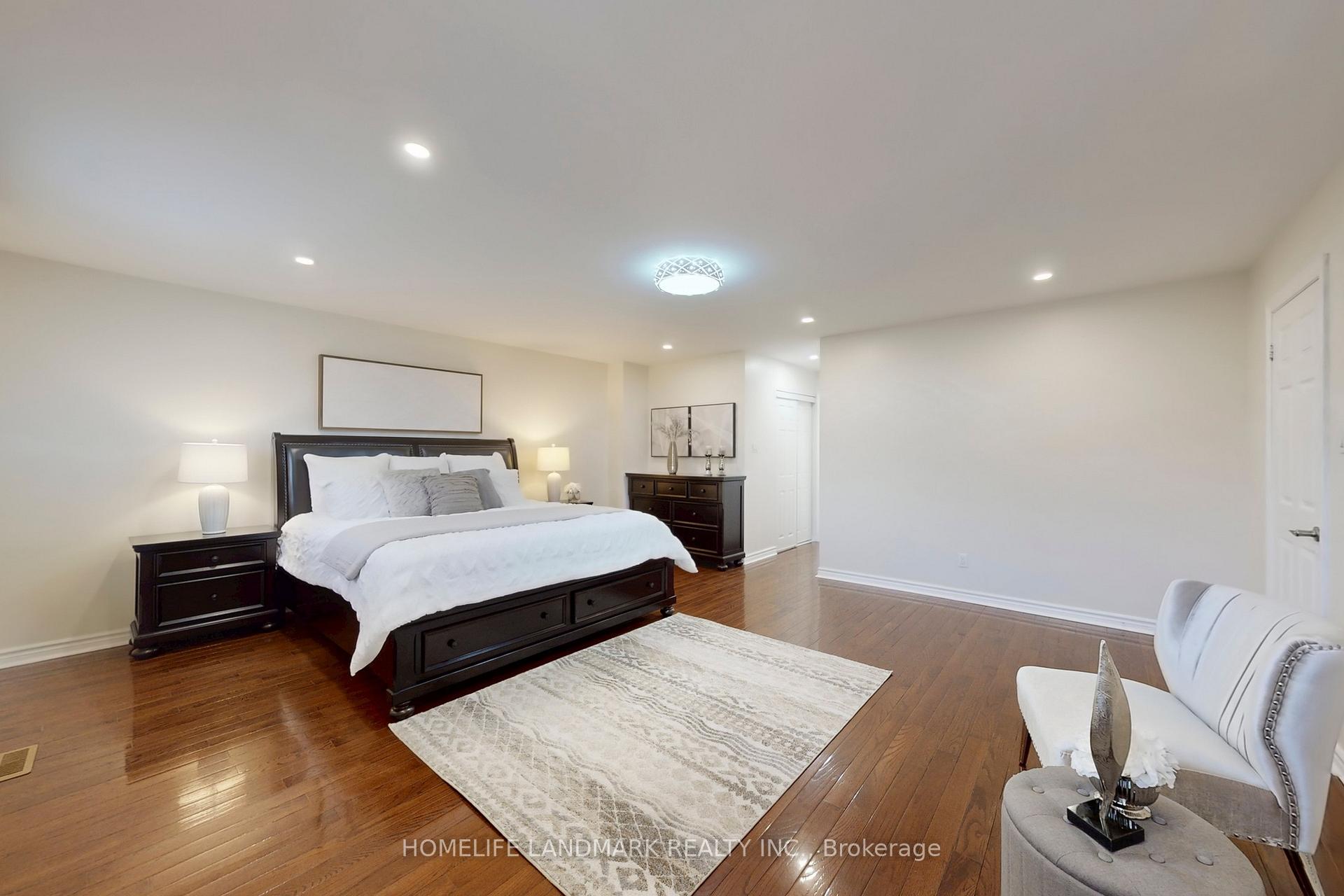 Photo 31 of 5 Irenemount Crescent, Markham, Middlefield — HOMEH