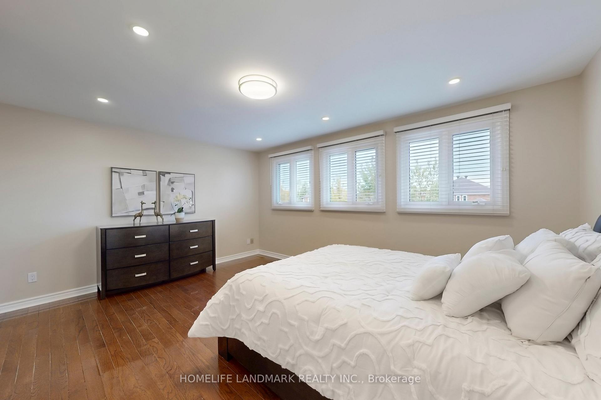 Photo 36 of 5 Irenemount Crescent, Markham, Middlefield — HOMEH