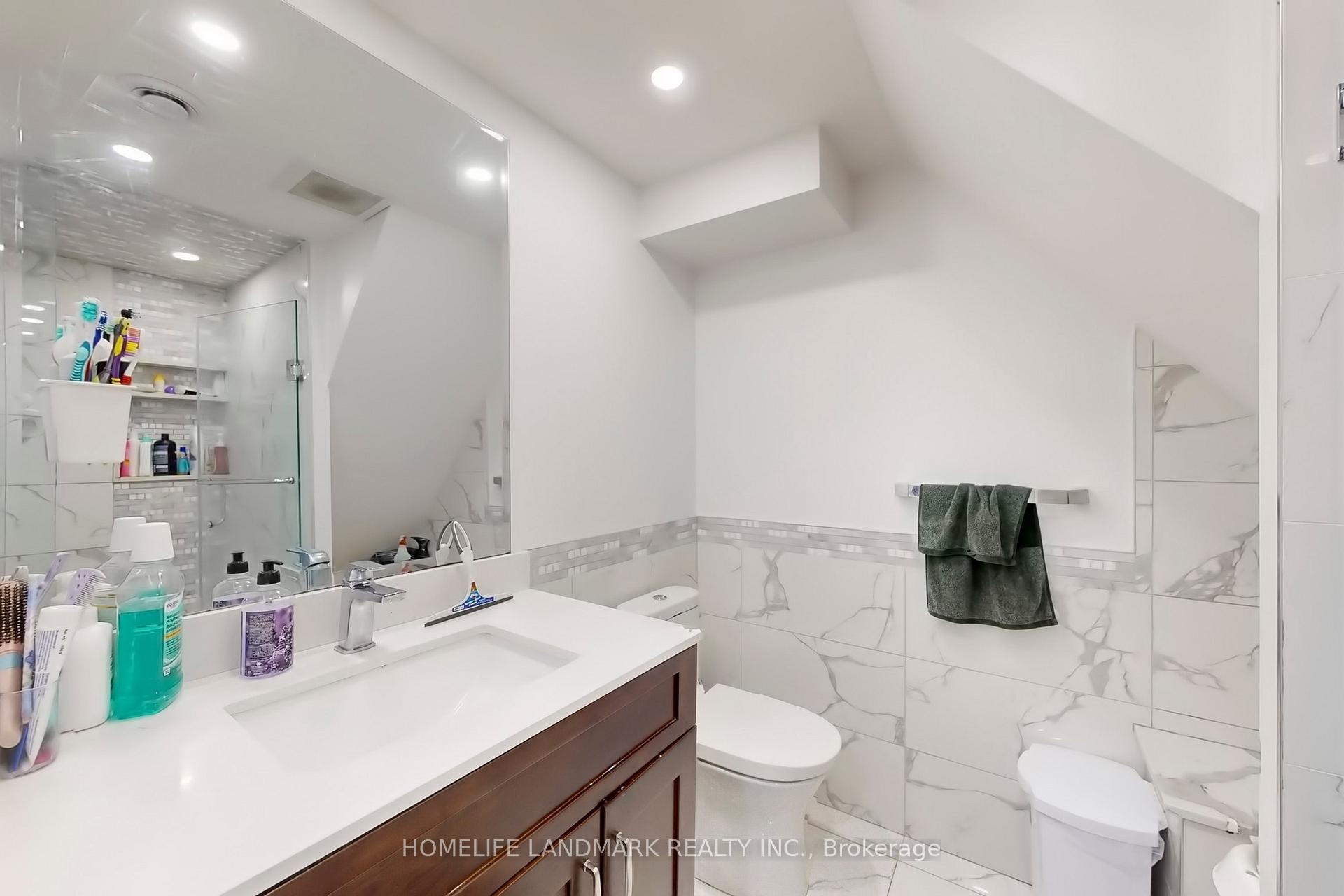Photo 45 of 5 Irenemount Crescent, Markham, Middlefield — HOMEH