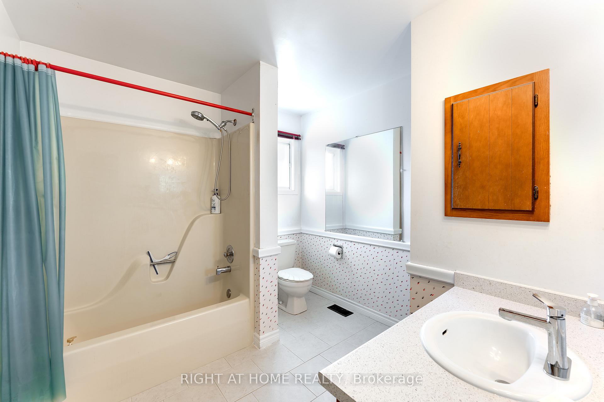 Photo 20 of 17 Gowrie Drive, Ottawa, Kanata - Glencairn/Hazeldean — HOMEH