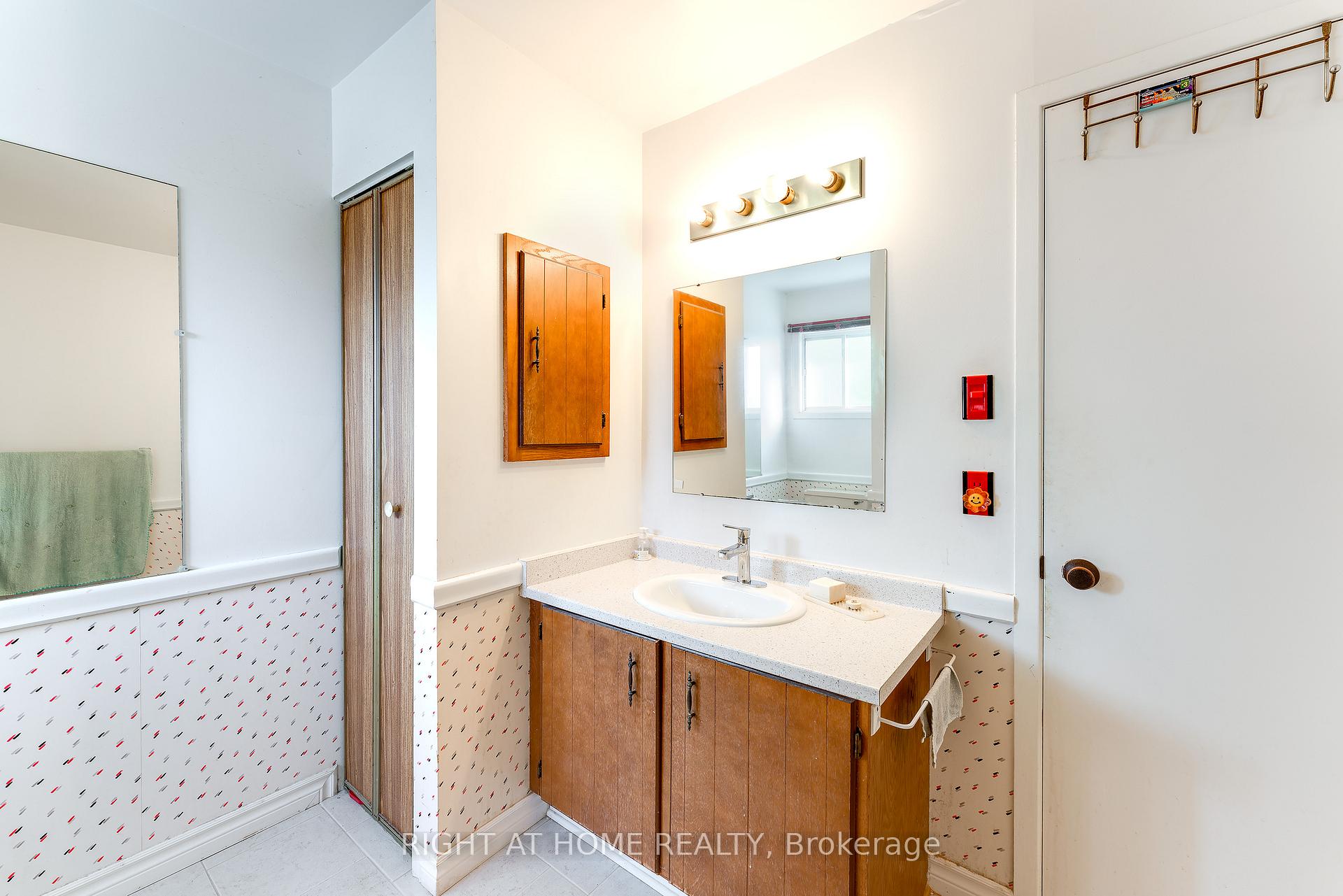 Photo 22 of 17 Gowrie Drive, Ottawa, Kanata - Glencairn/Hazeldean — HOMEH