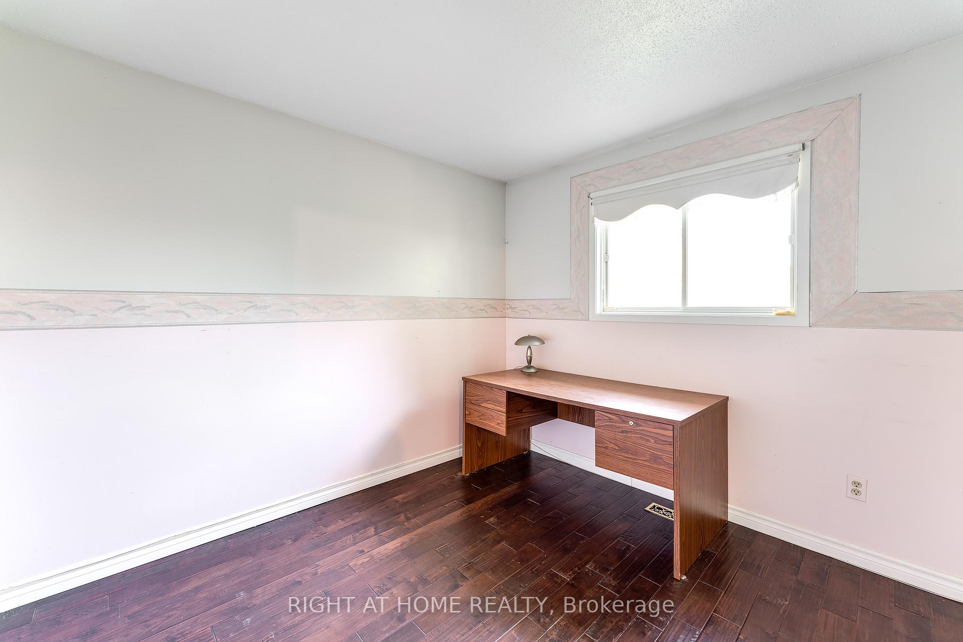 Photo 25 of 17 Gowrie Drive, Ottawa, Kanata - Glencairn/Hazeldean — HOMEH