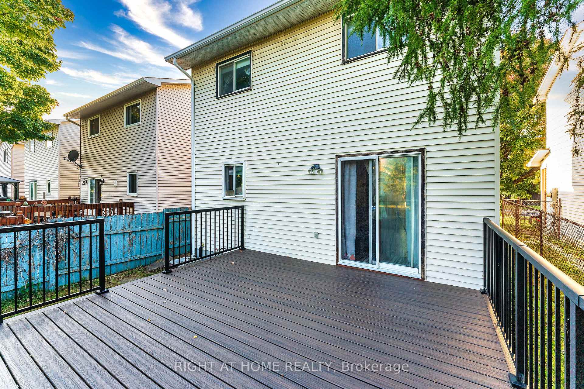 Photo 37 of 17 Gowrie Drive, Ottawa, Kanata - Glencairn/Hazeldean — HOMEH