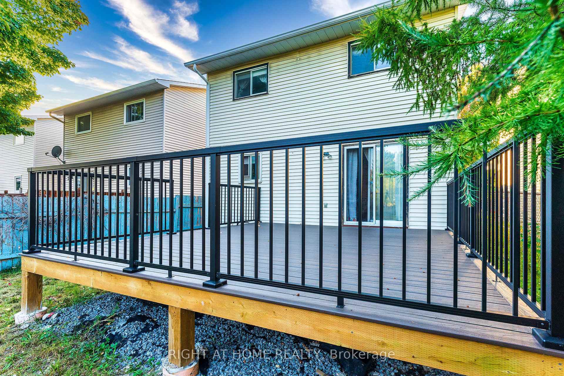 Photo 38 of 17 Gowrie Drive, Ottawa, Kanata - Glencairn/Hazeldean — HOMEH