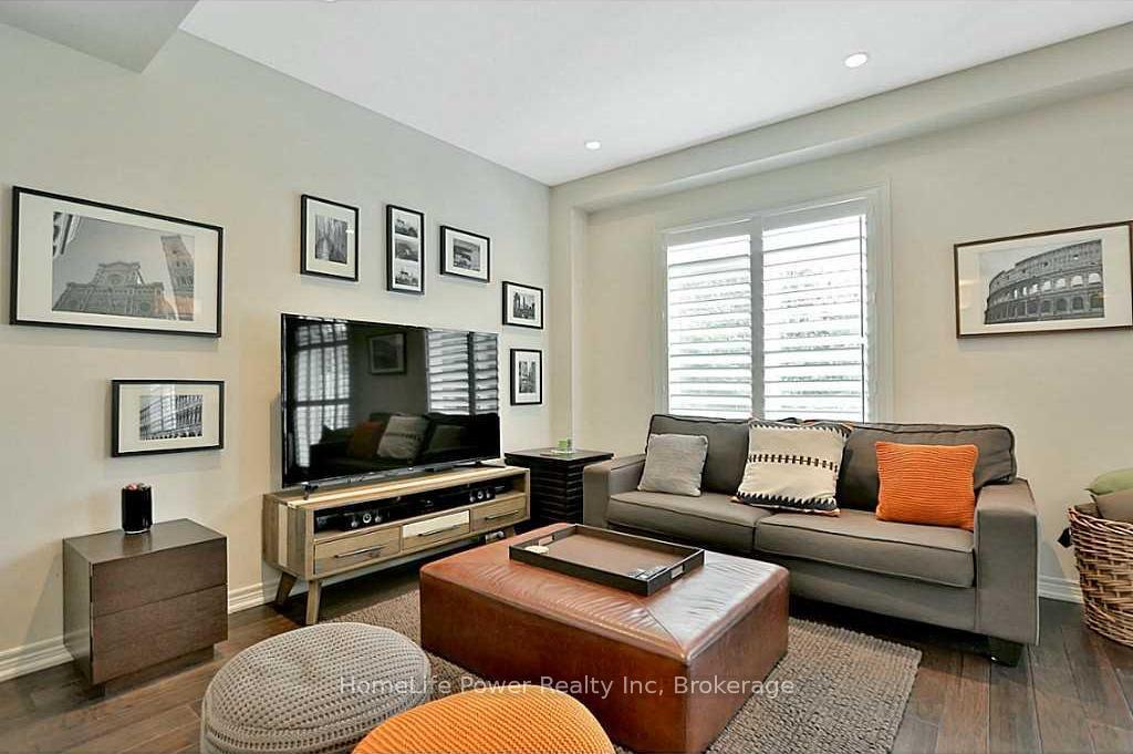 Photo 2 of 63 Southshore Crescent, Hamilton, Stoney Creek — HOMEH