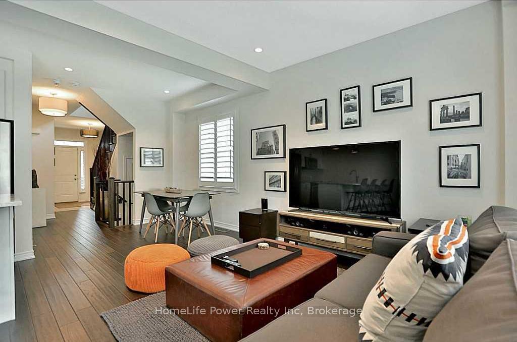 Photo 3 of 63 Southshore Crescent, Hamilton, Stoney Creek — HOMEH
