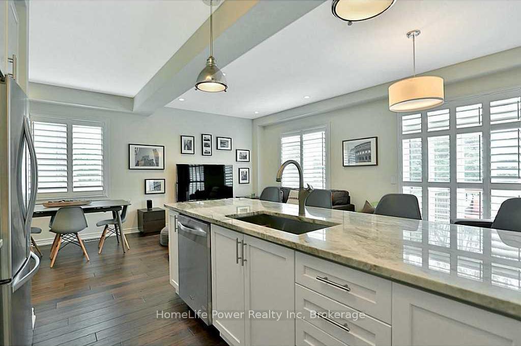 Photo 11 of 63 Southshore Crescent, Hamilton, Stoney Creek — HOMEH