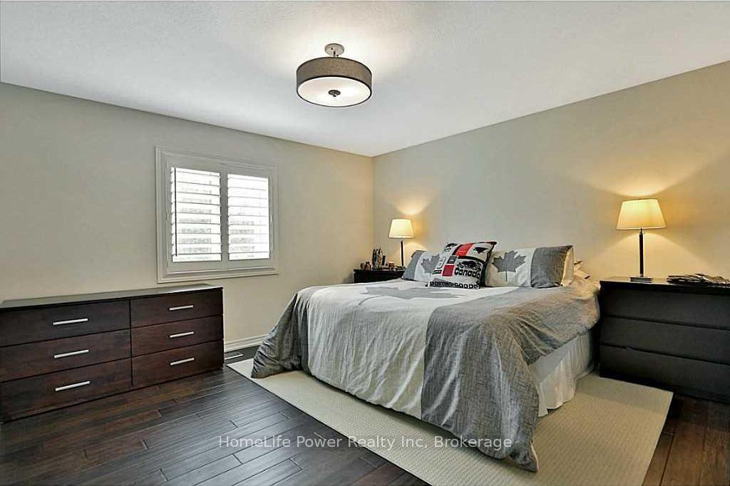 Photo 12 of 63 Southshore Crescent, Hamilton, Stoney Creek — HOMEH