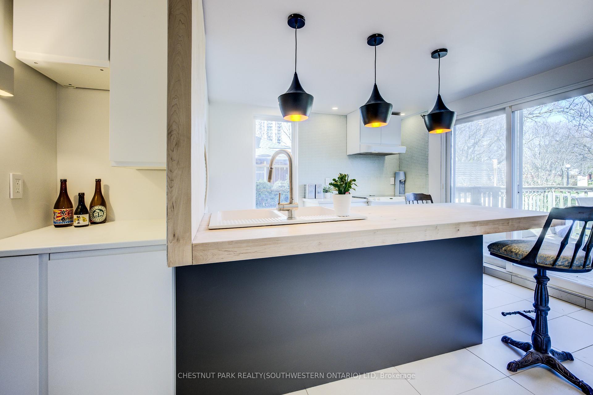 Photo 15 of 23 Richmond Avenue, Kitchener — HOMEH