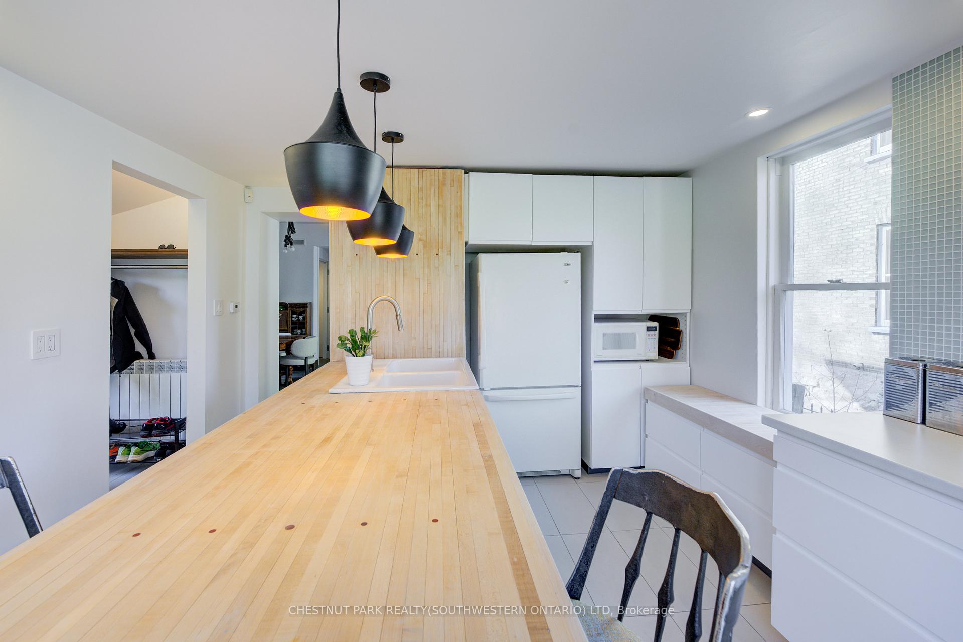 Photo 17 of 23 Richmond Avenue, Kitchener — HOMEH