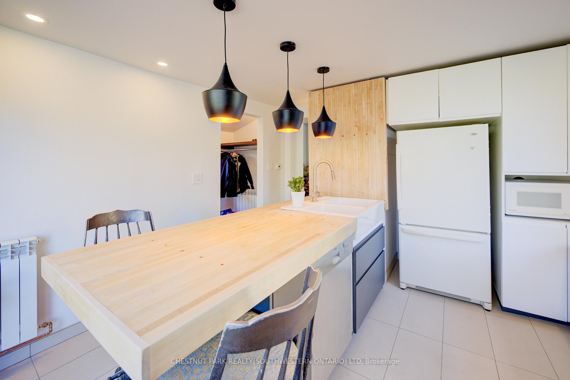 Photo 18 of 23 Richmond Avenue, Kitchener — HOMEH