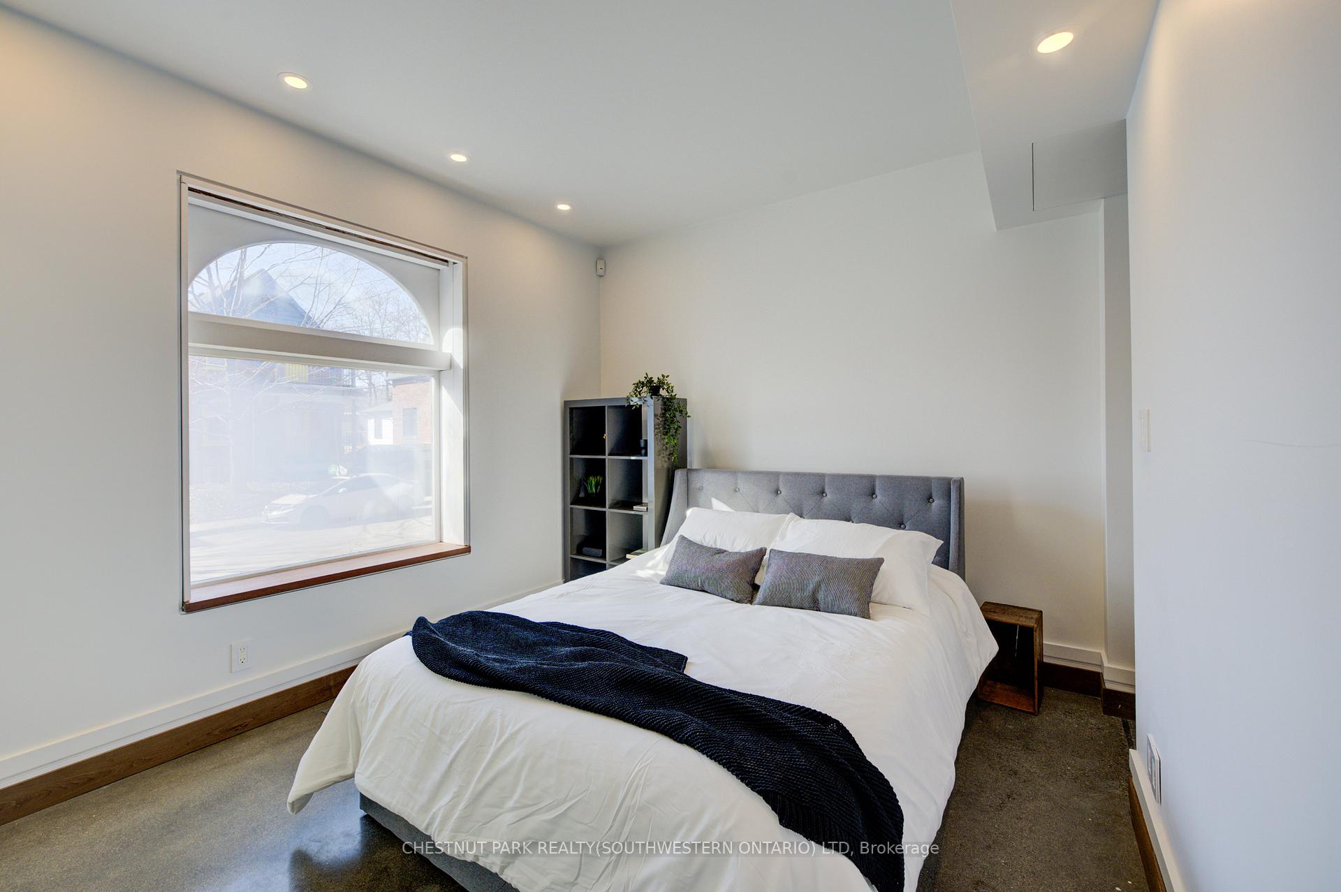Photo 20 of 23 Richmond Avenue, Kitchener — HOMEH