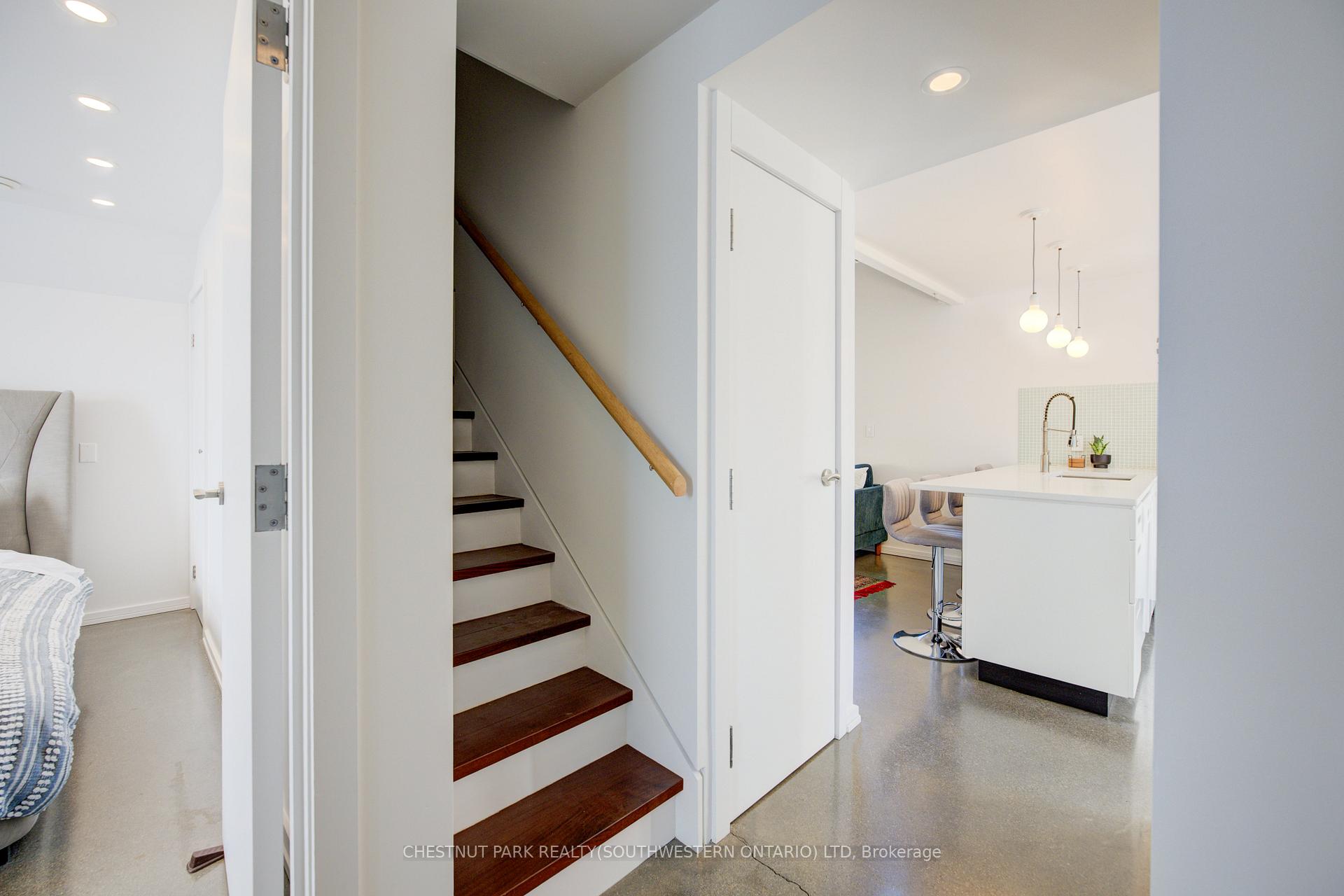 Photo 26 of 23 Richmond Avenue, Kitchener — HOMEH