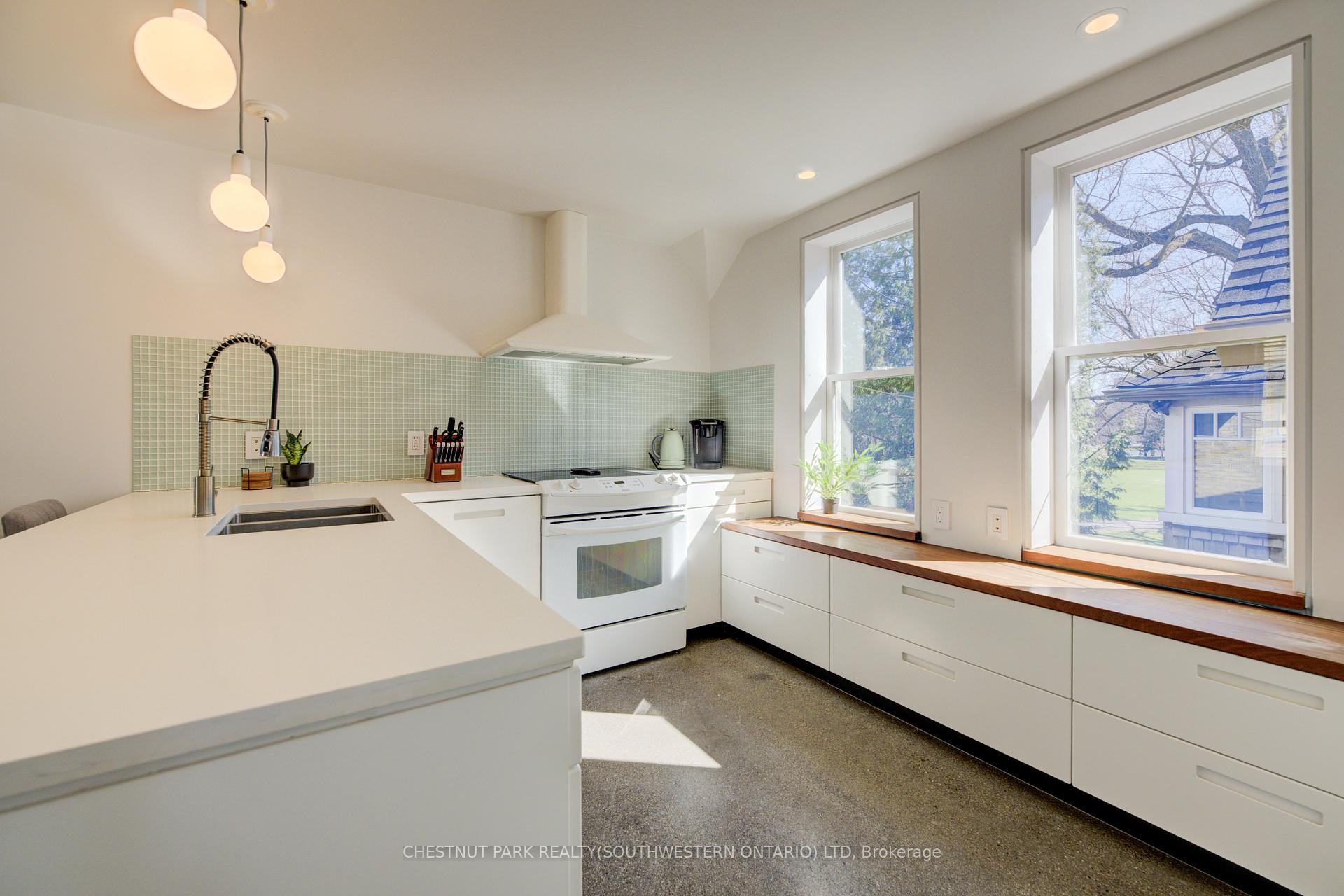Photo 31 of 23 Richmond Avenue, Kitchener — HOMEH