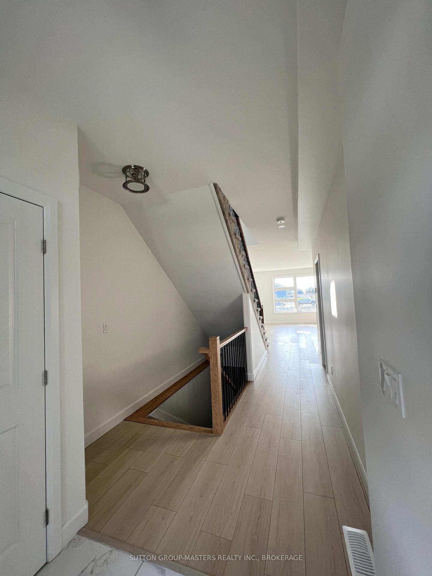 Photo 2 of 201 Superior Drive, Loyalist, Amherstview — HOMEH