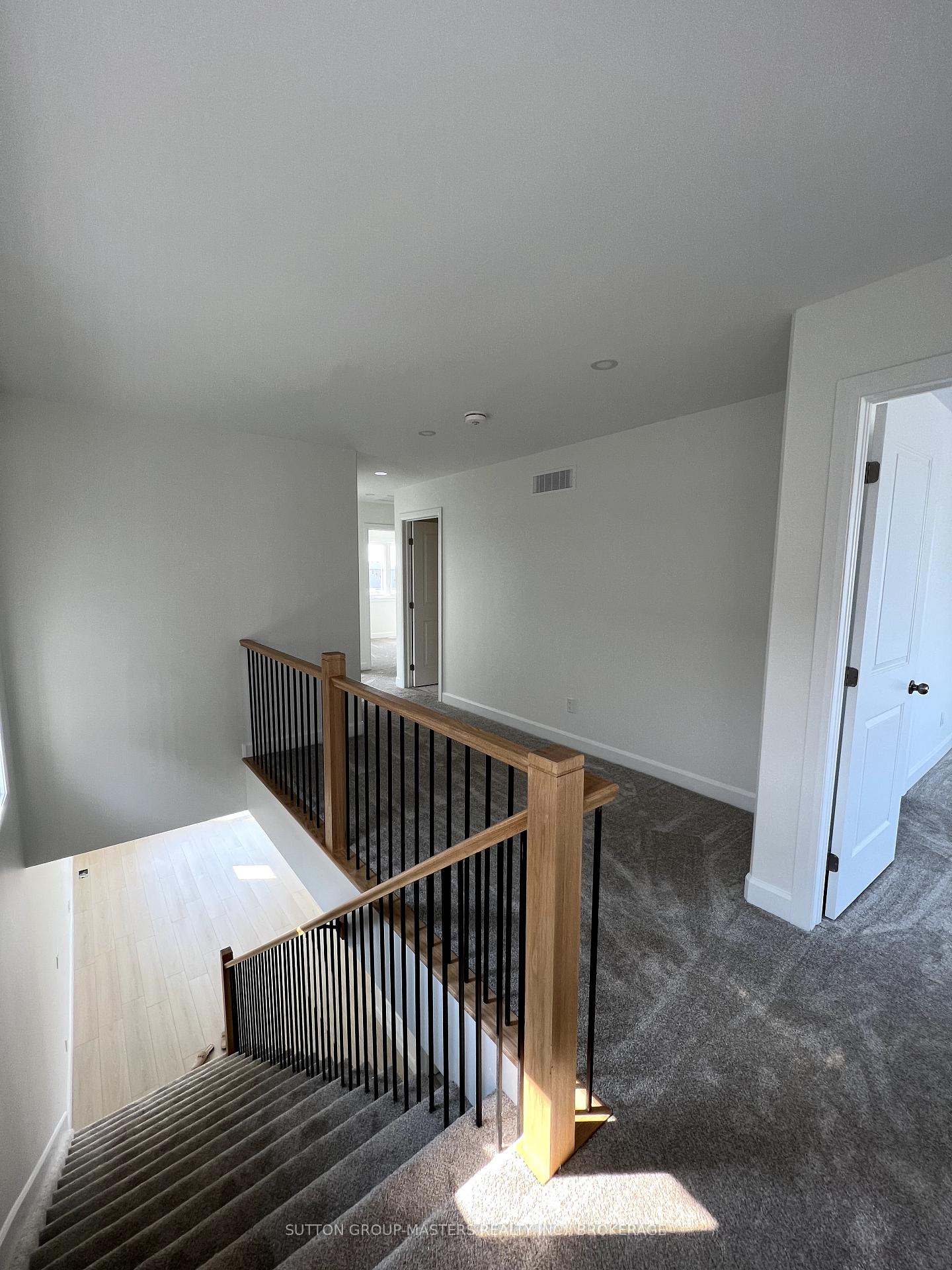 Photo 12 of 201 Superior Drive, Loyalist, Amherstview — HOMEH