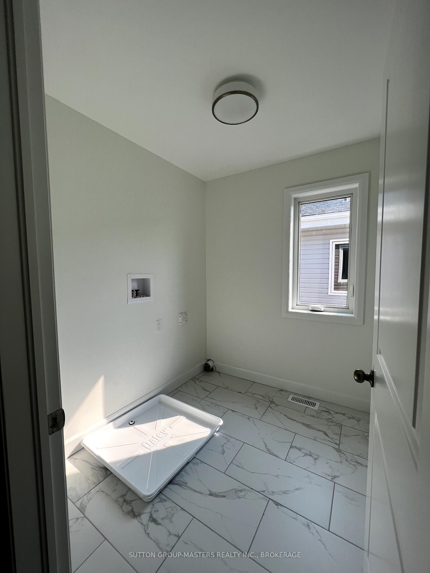 Photo 16 of 201 Superior Drive, Loyalist, Amherstview — HOMEH